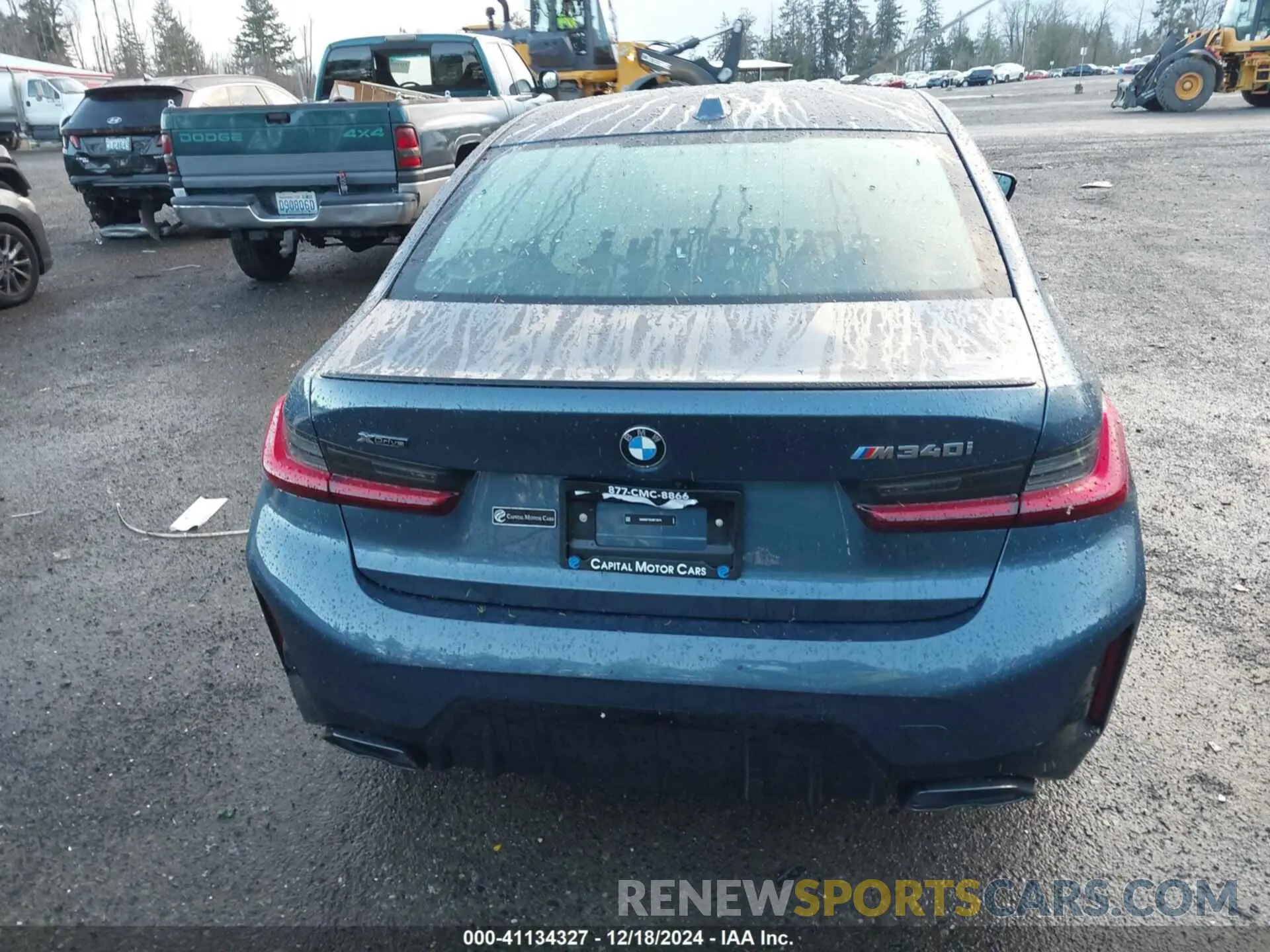 17 Photograph of a damaged car 3MW69FT05S8F10476 BMW M340I 2024