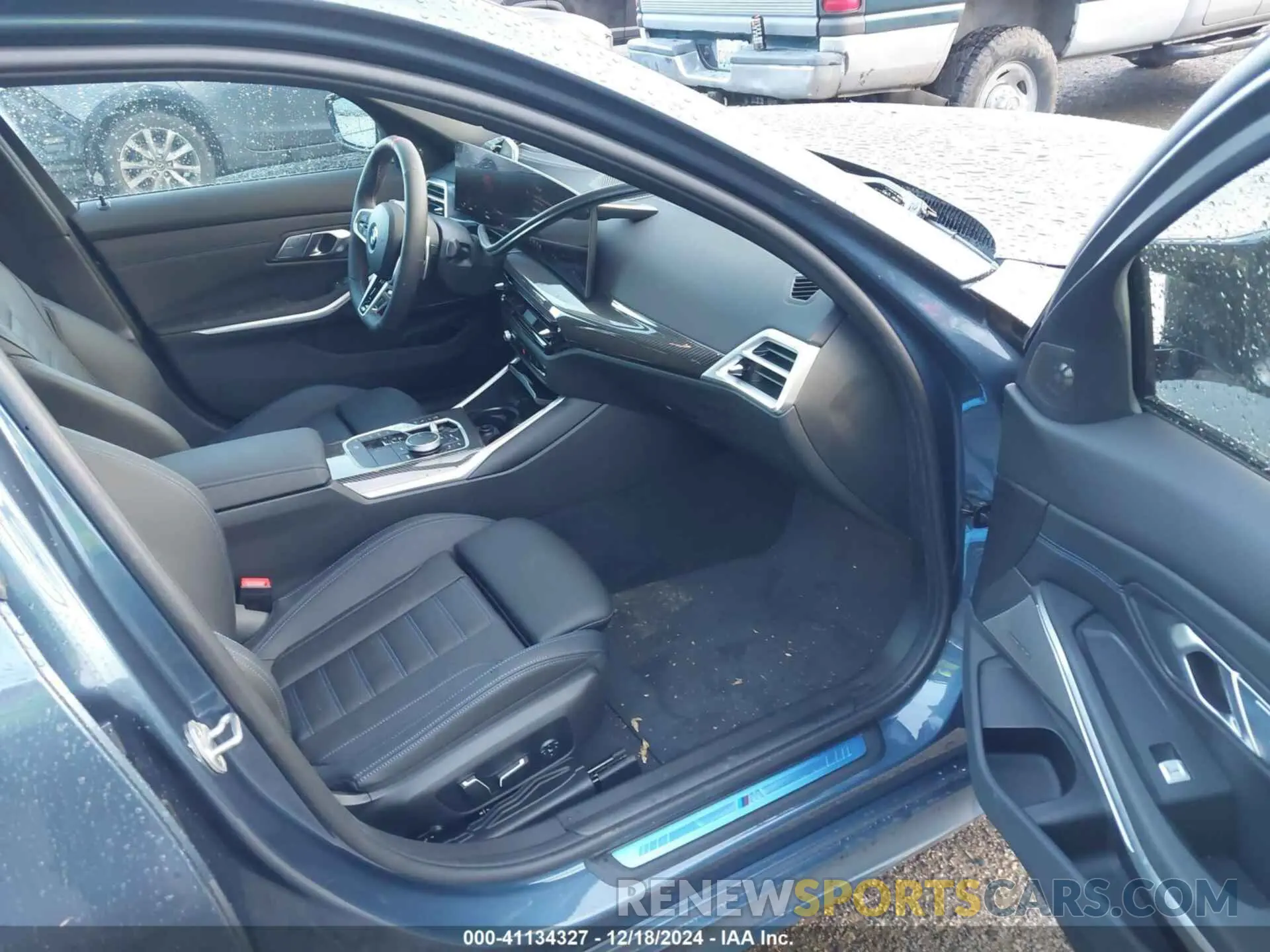 5 Photograph of a damaged car 3MW69FT05S8F10476 BMW M340I 2024