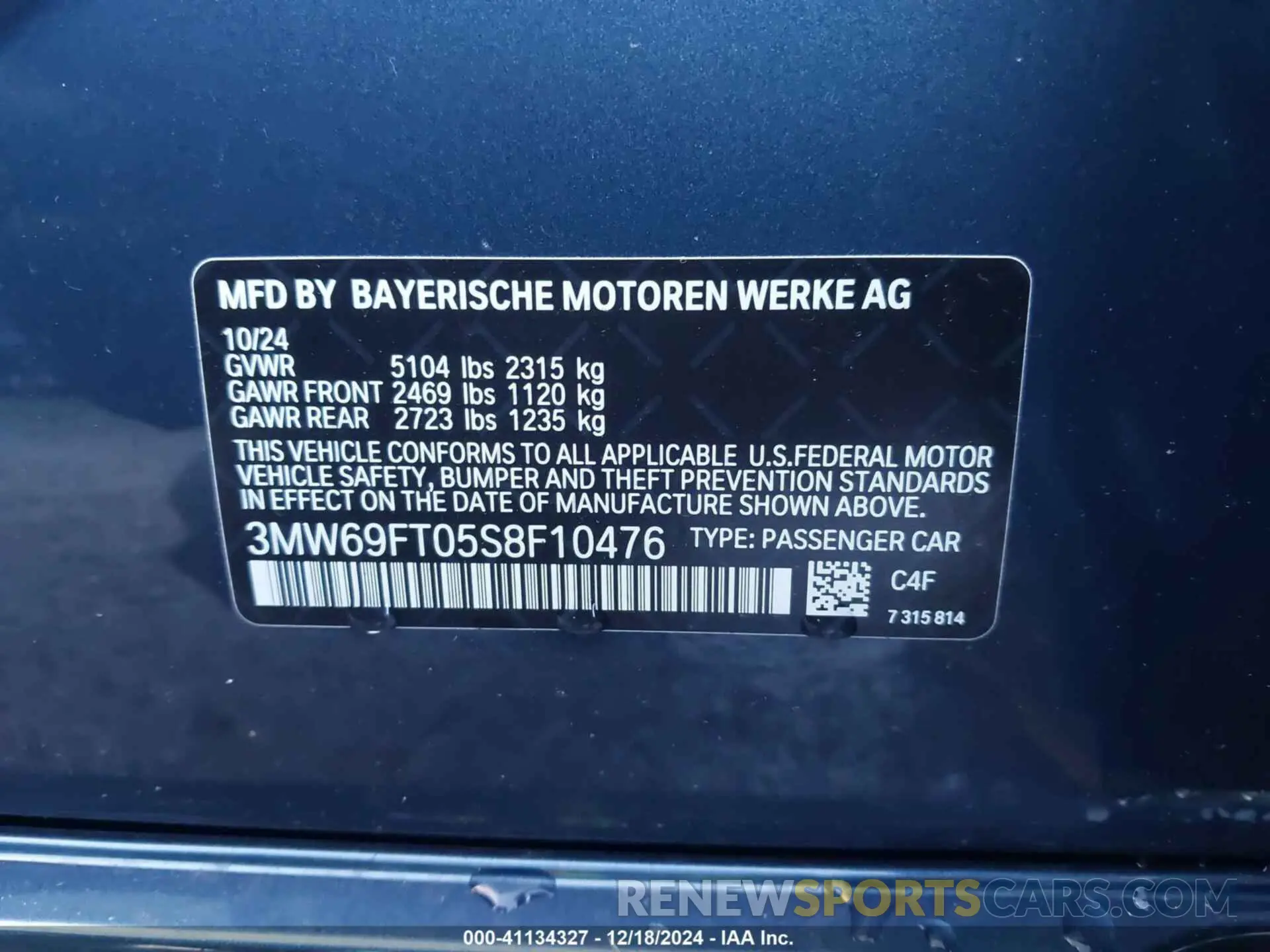 9 Photograph of a damaged car 3MW69FT05S8F10476 BMW M340I 2024