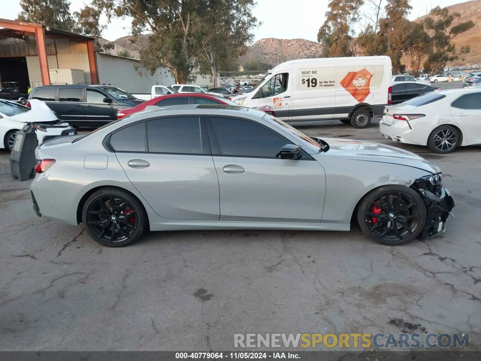 13 Photograph of a damaged car 3MW59FT05S8E98325 BMW M340I 2025