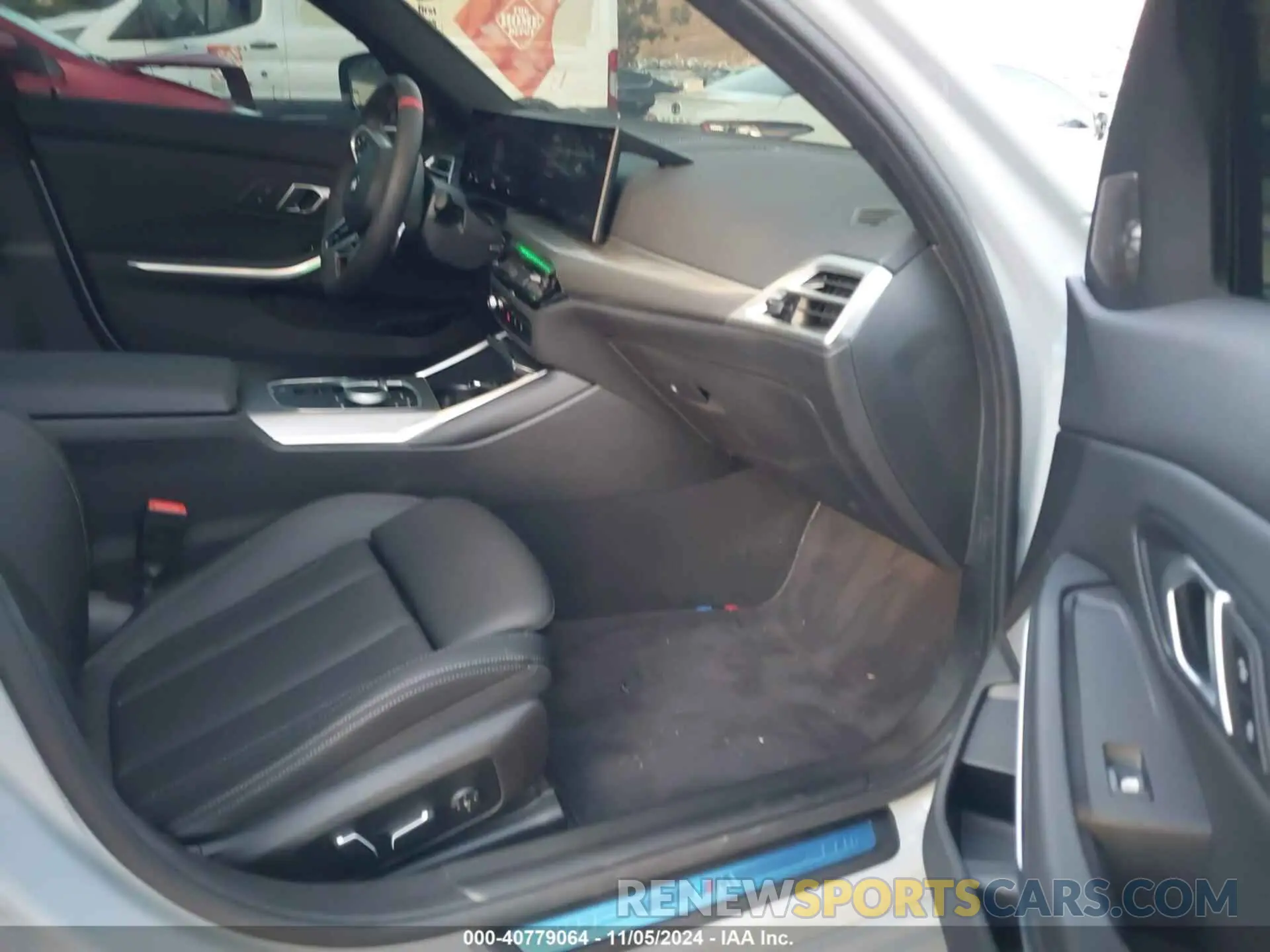 5 Photograph of a damaged car 3MW59FT05S8E98325 BMW M340I 2025