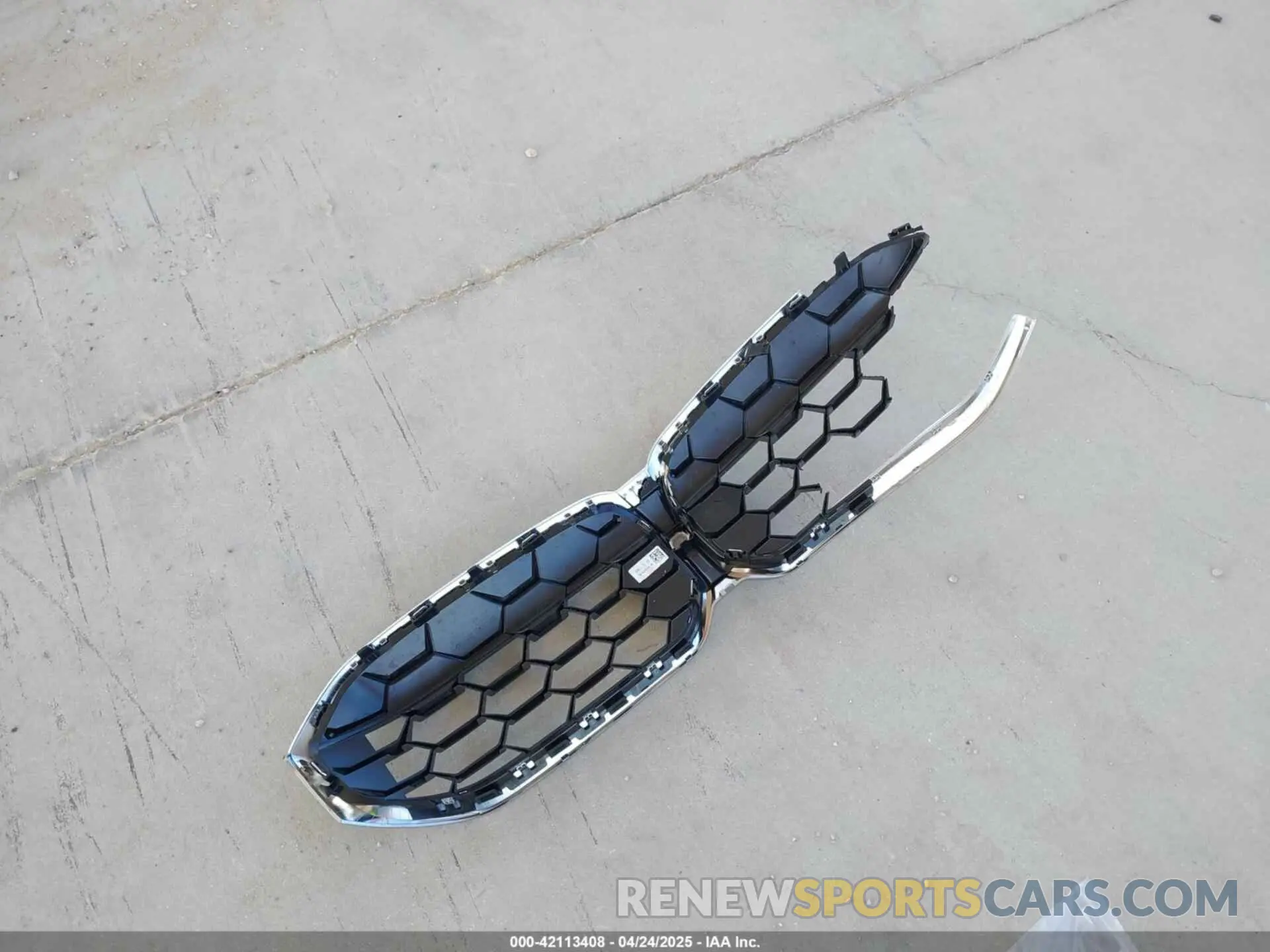 12 Photograph of a damaged car 3MW59FT05S8F47278 BMW M340I 2025