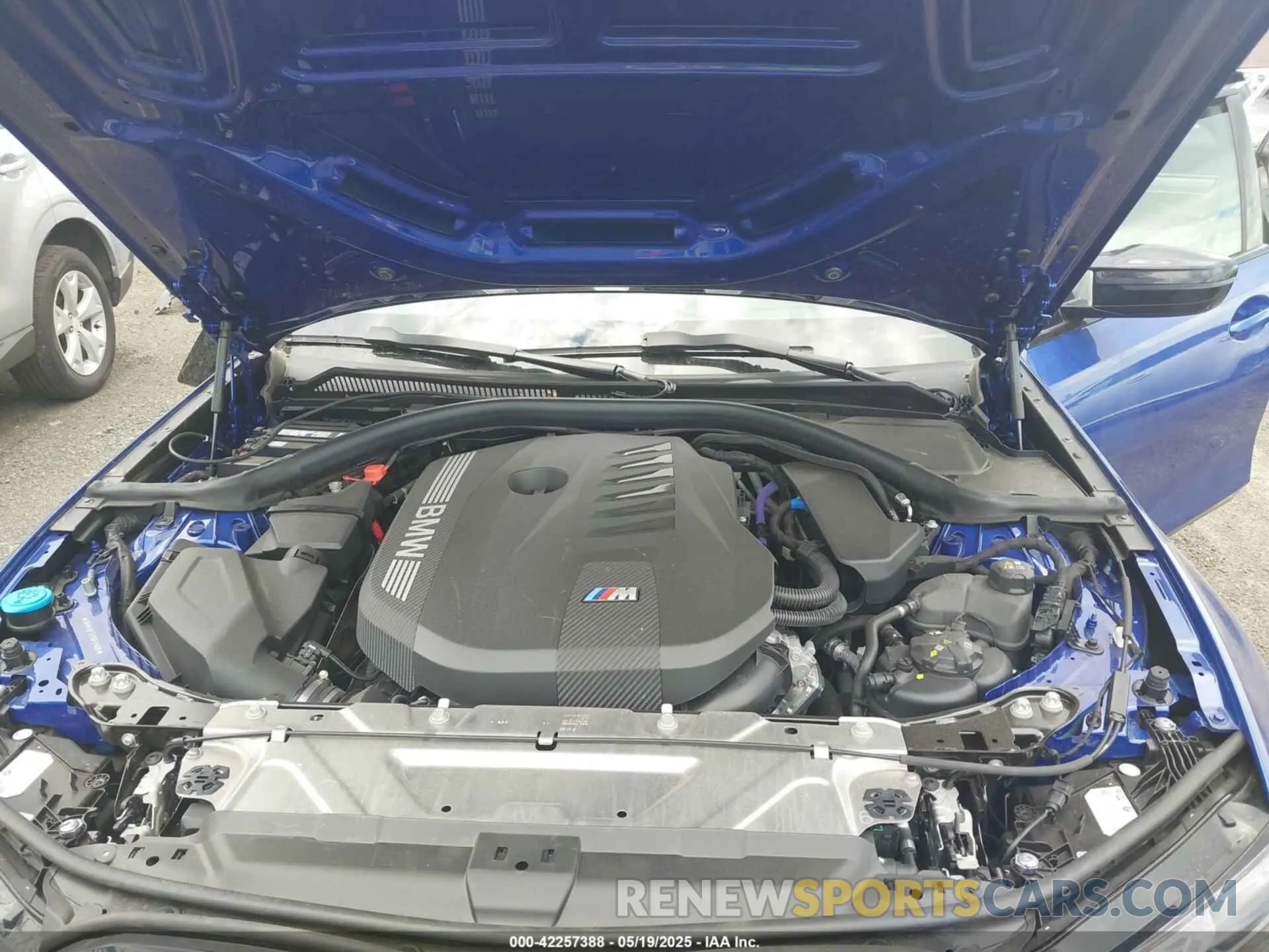 10 Photograph of a damaged car 3MW69FT01S8F09888 BMW M340I 2025