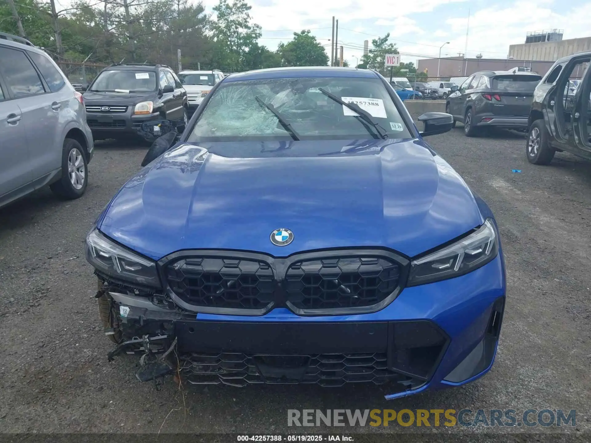 12 Photograph of a damaged car 3MW69FT01S8F09888 BMW M340I 2025