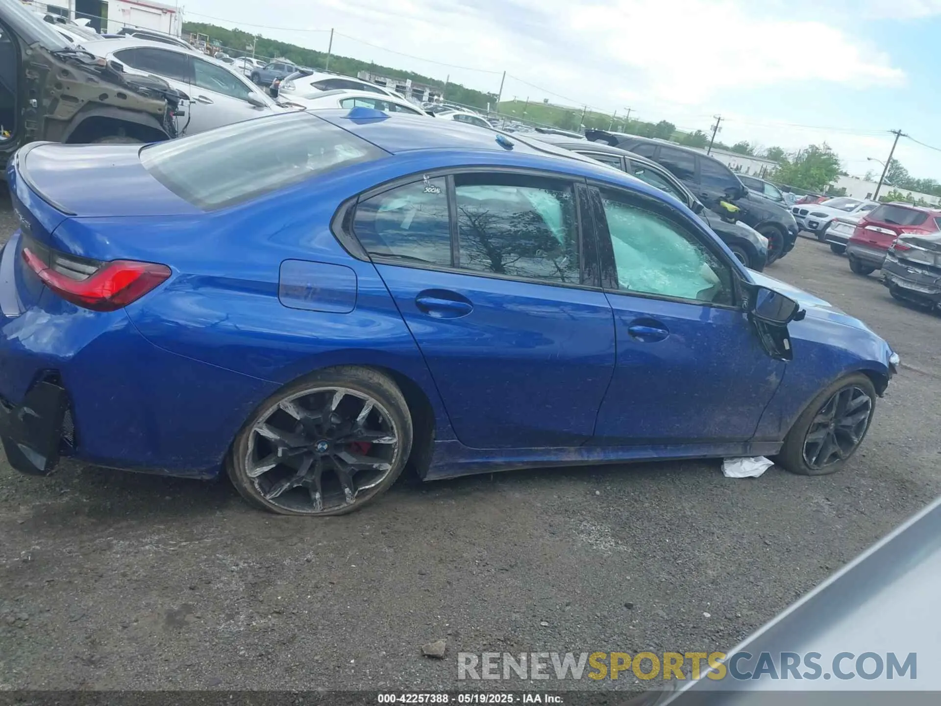 13 Photograph of a damaged car 3MW69FT01S8F09888 BMW M340I 2025