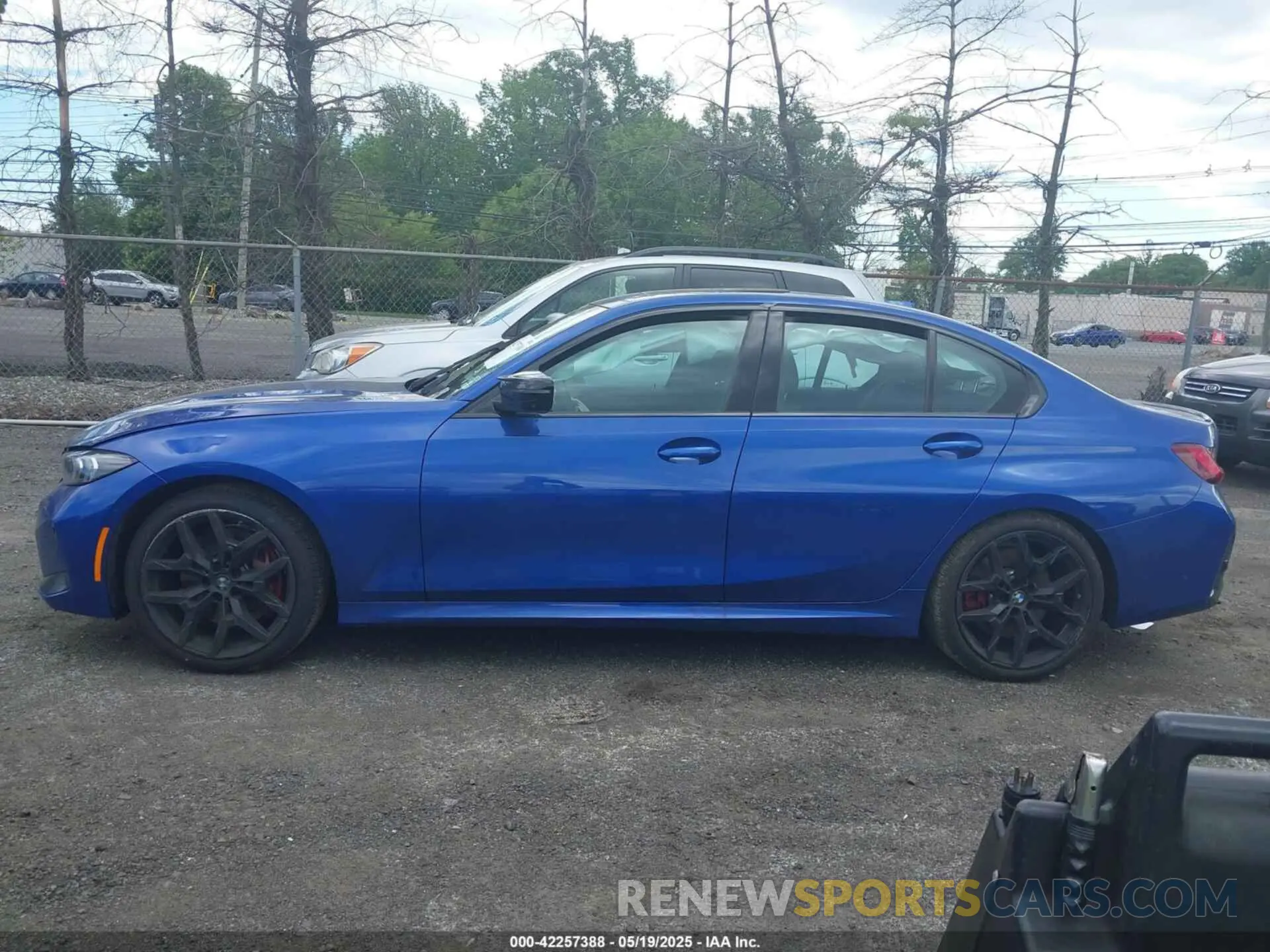 14 Photograph of a damaged car 3MW69FT01S8F09888 BMW M340I 2025