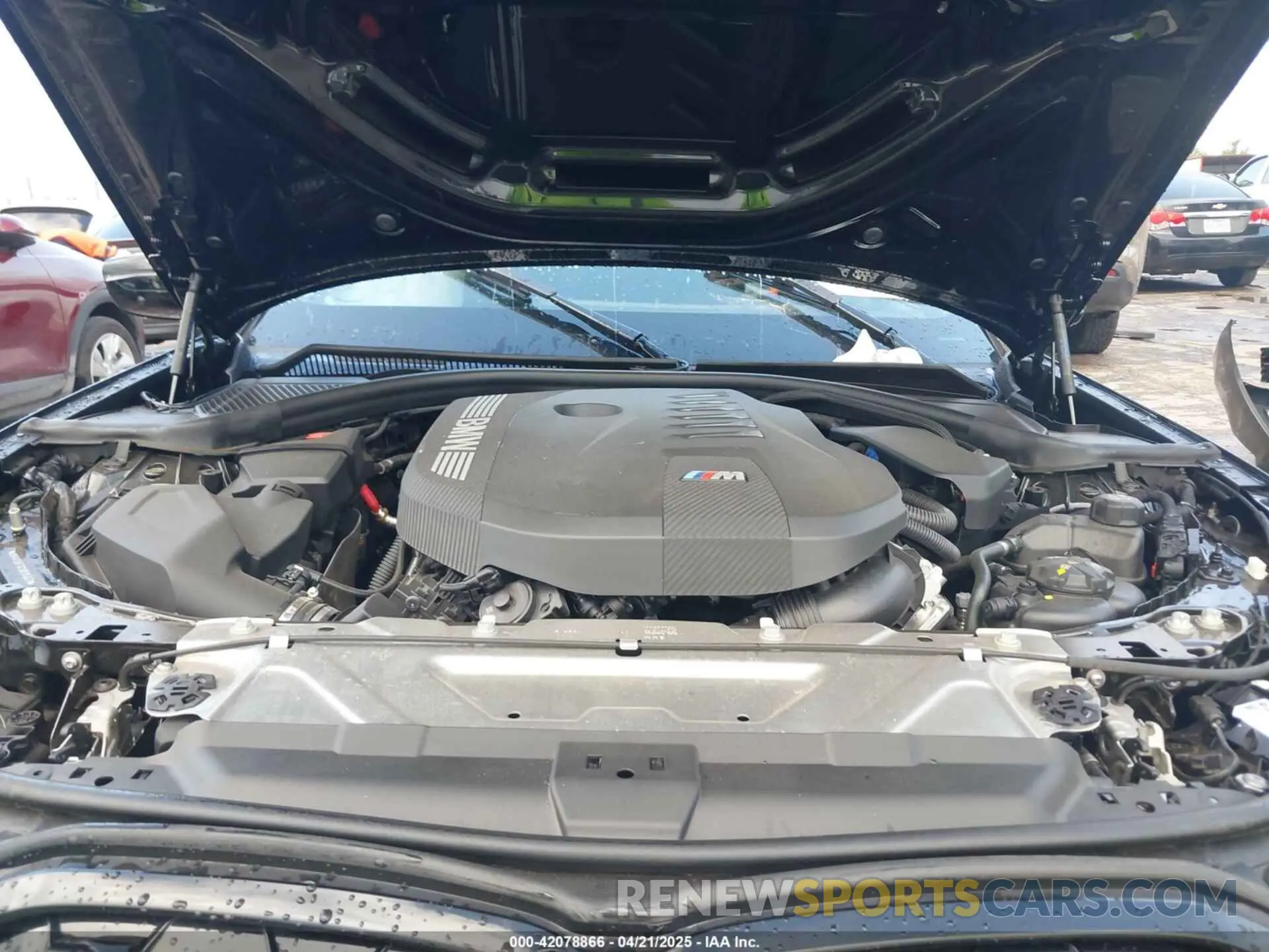10 Photograph of a damaged car 3MW69FT01S8F34547 BMW M340I 2025
