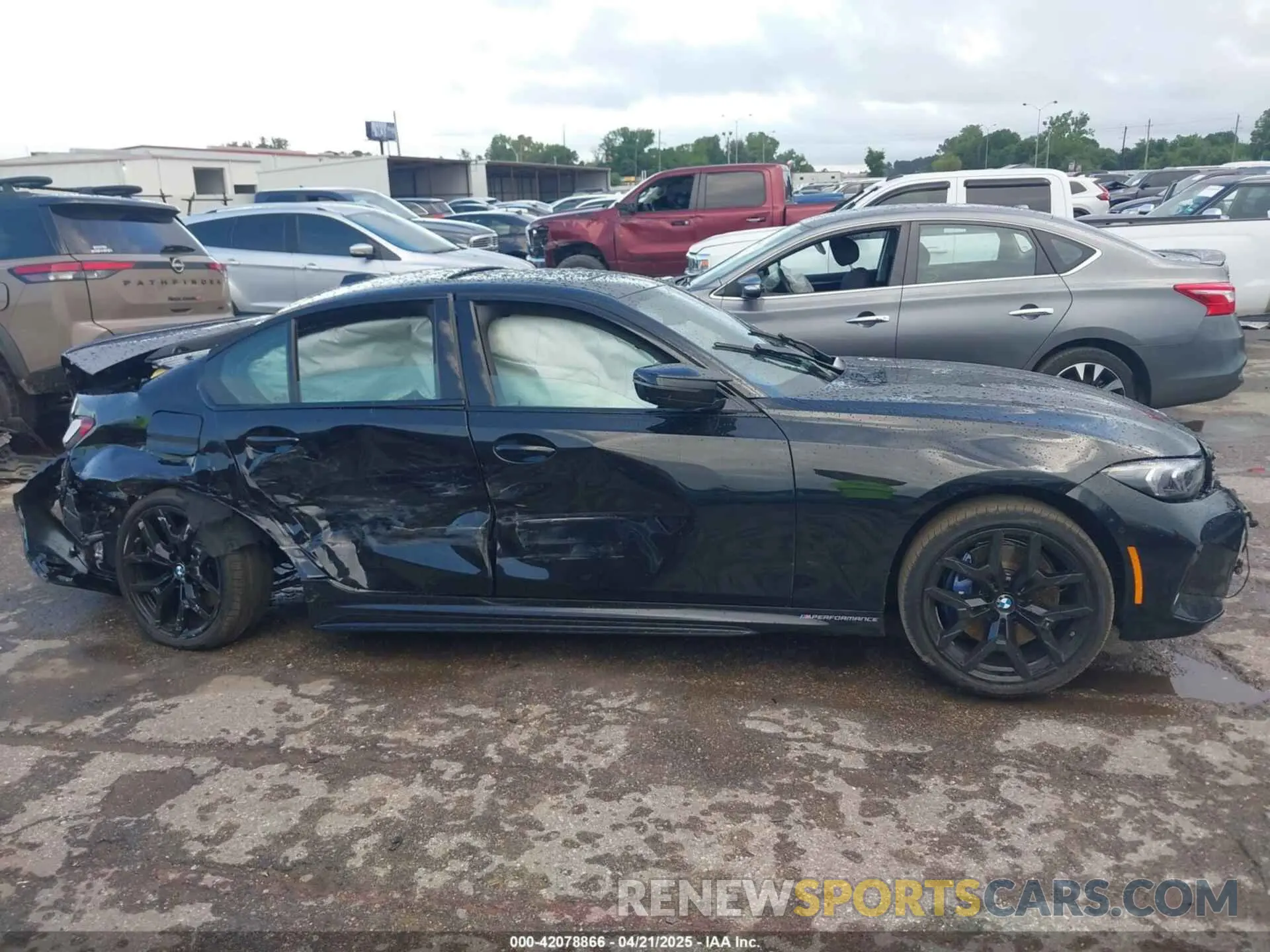 12 Photograph of a damaged car 3MW69FT01S8F34547 BMW M340I 2025