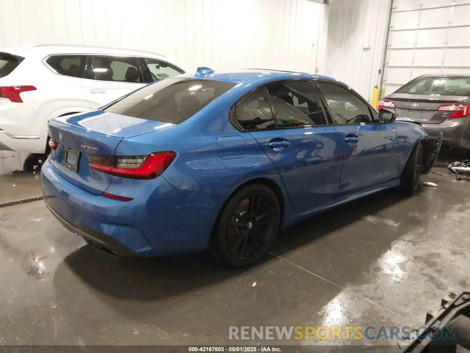 4 Photograph of a damaged car WBA5U9C04MFL31545 BMW M340XI 2021