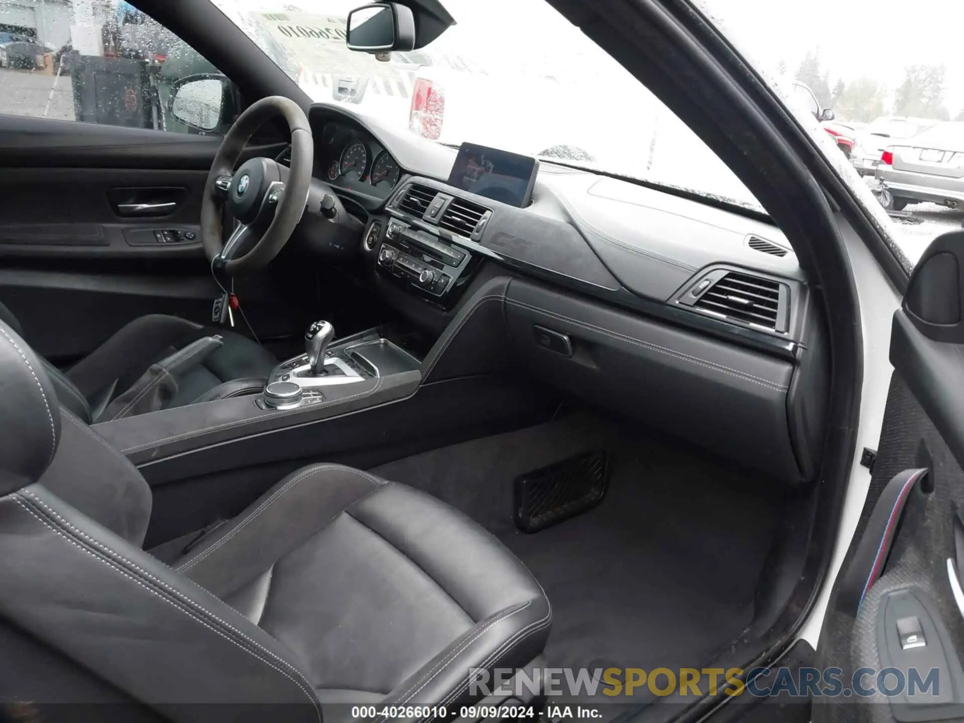 5 Photograph of a damaged car WBS3S7C53KAC09717 BMW M4 2019