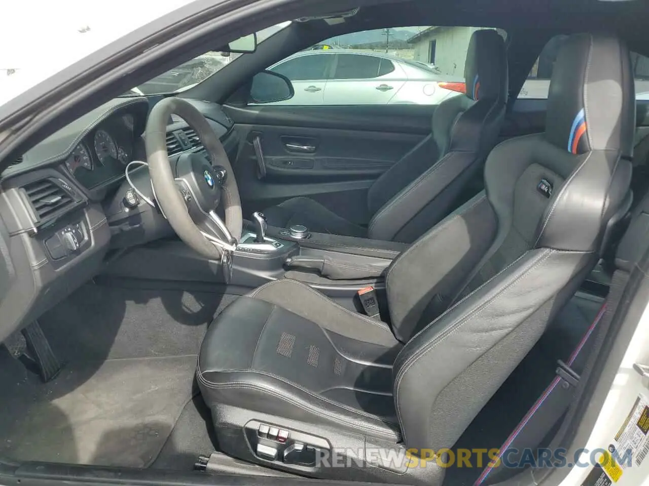 7 Photograph of a damaged car WBS3S7C55KAC09752 BMW M4 2019