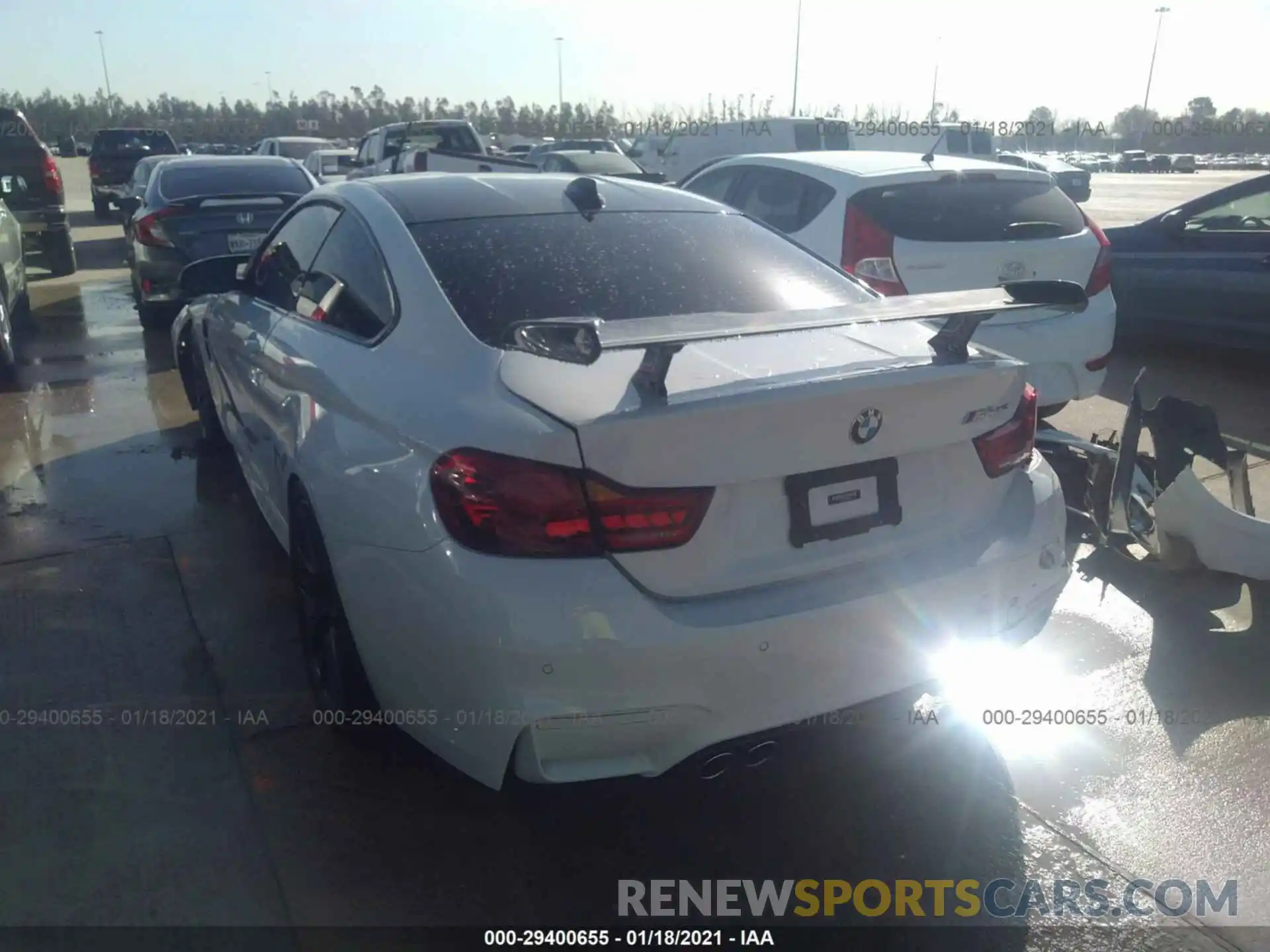 3 Photograph of a damaged car WBS3S7C56KAC09761 BMW M4 2019