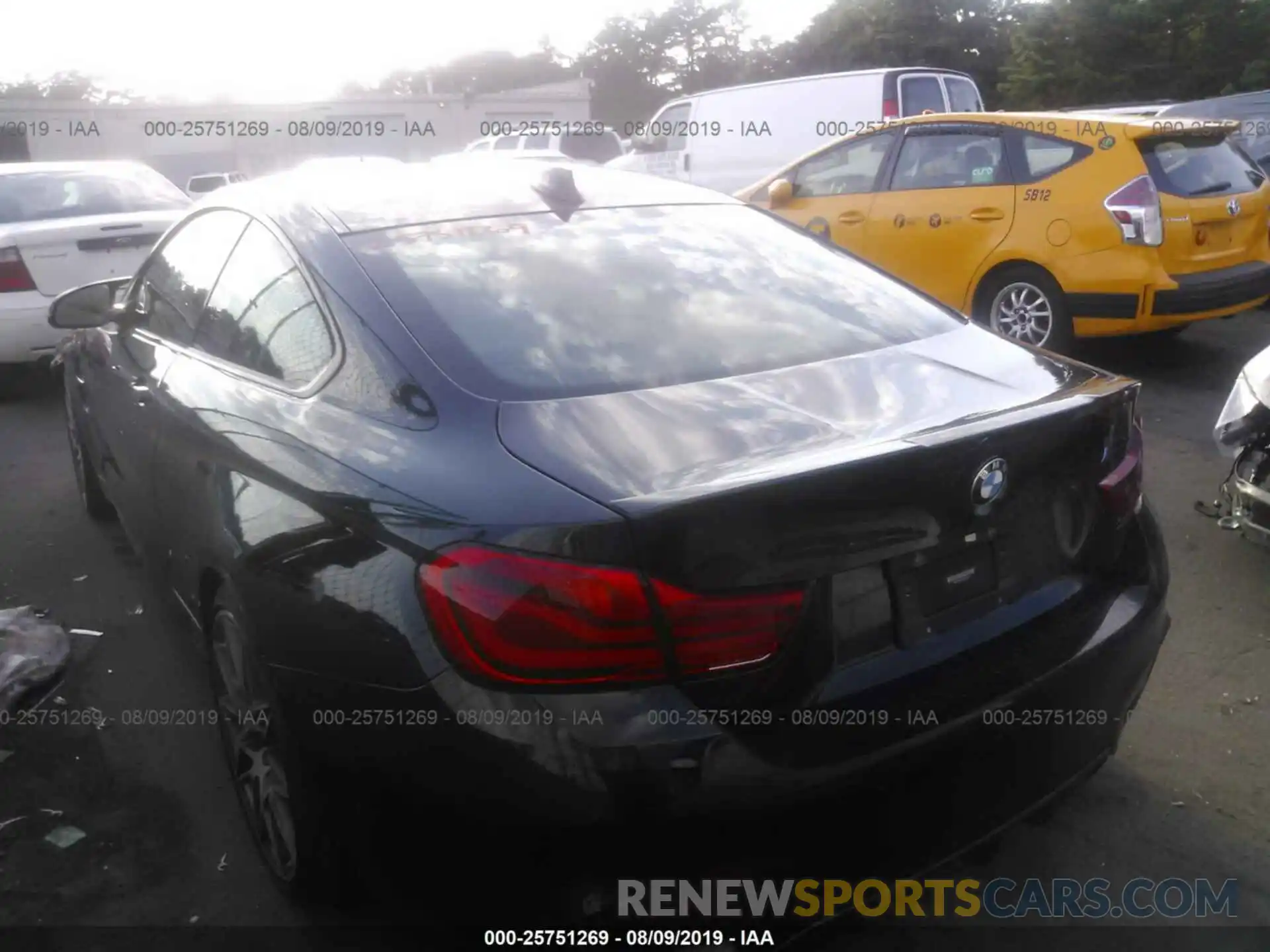 3 Photograph of a damaged car WBS4Y9C51KAG67299 BMW M4 2019