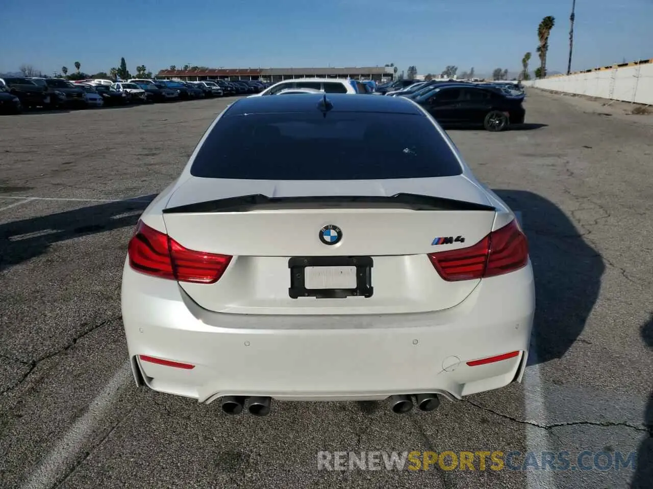 6 Photograph of a damaged car WBS4Y9C51KAG67562 BMW M4 2019