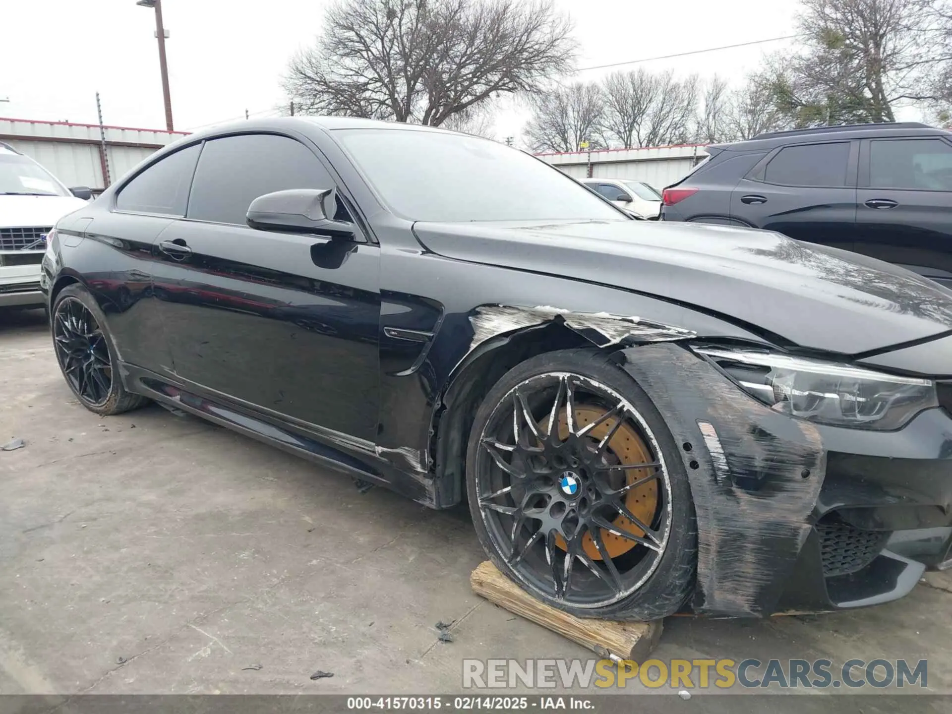 22 Photograph of a damaged car WBS4Y9C53KAH82910 BMW M4 2019