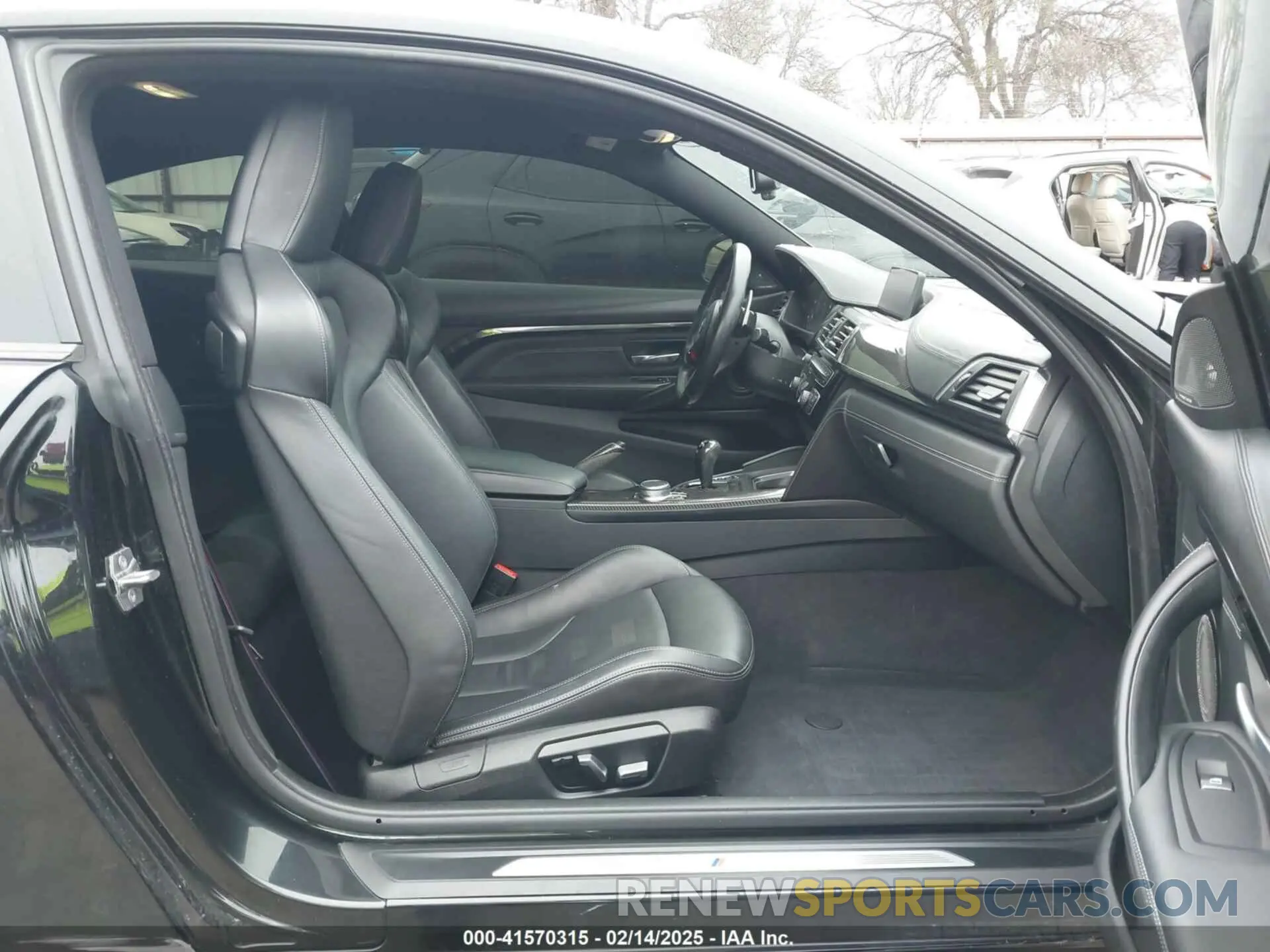 5 Photograph of a damaged car WBS4Y9C53KAH82910 BMW M4 2019