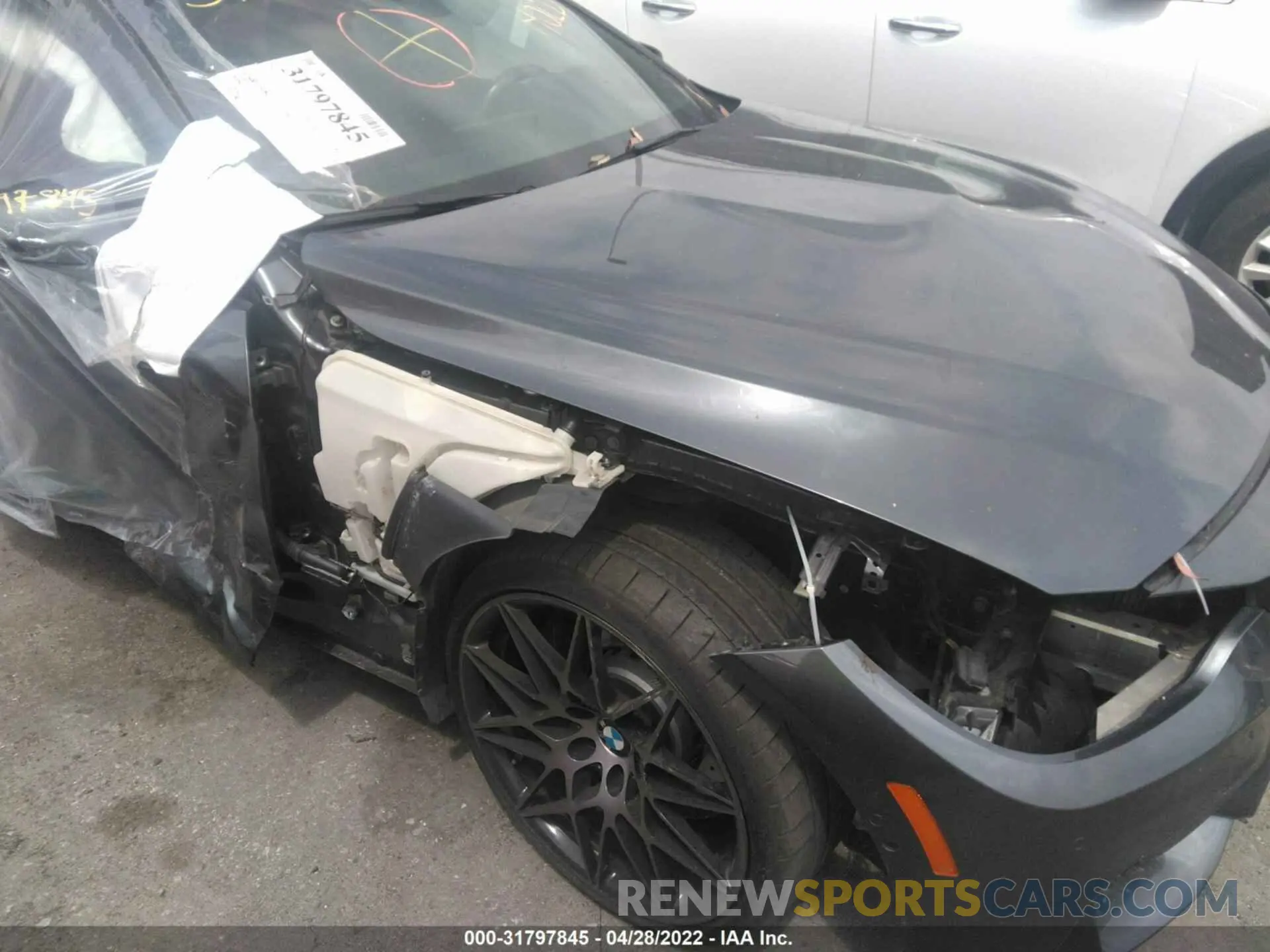 6 Photograph of a damaged car WBS4Y9C58KAG67462 BMW M4 2019