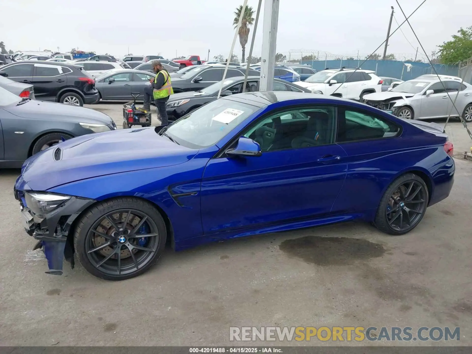 15 Photograph of a damaged car WBS3S7C02LAH85093 BMW M4 2020