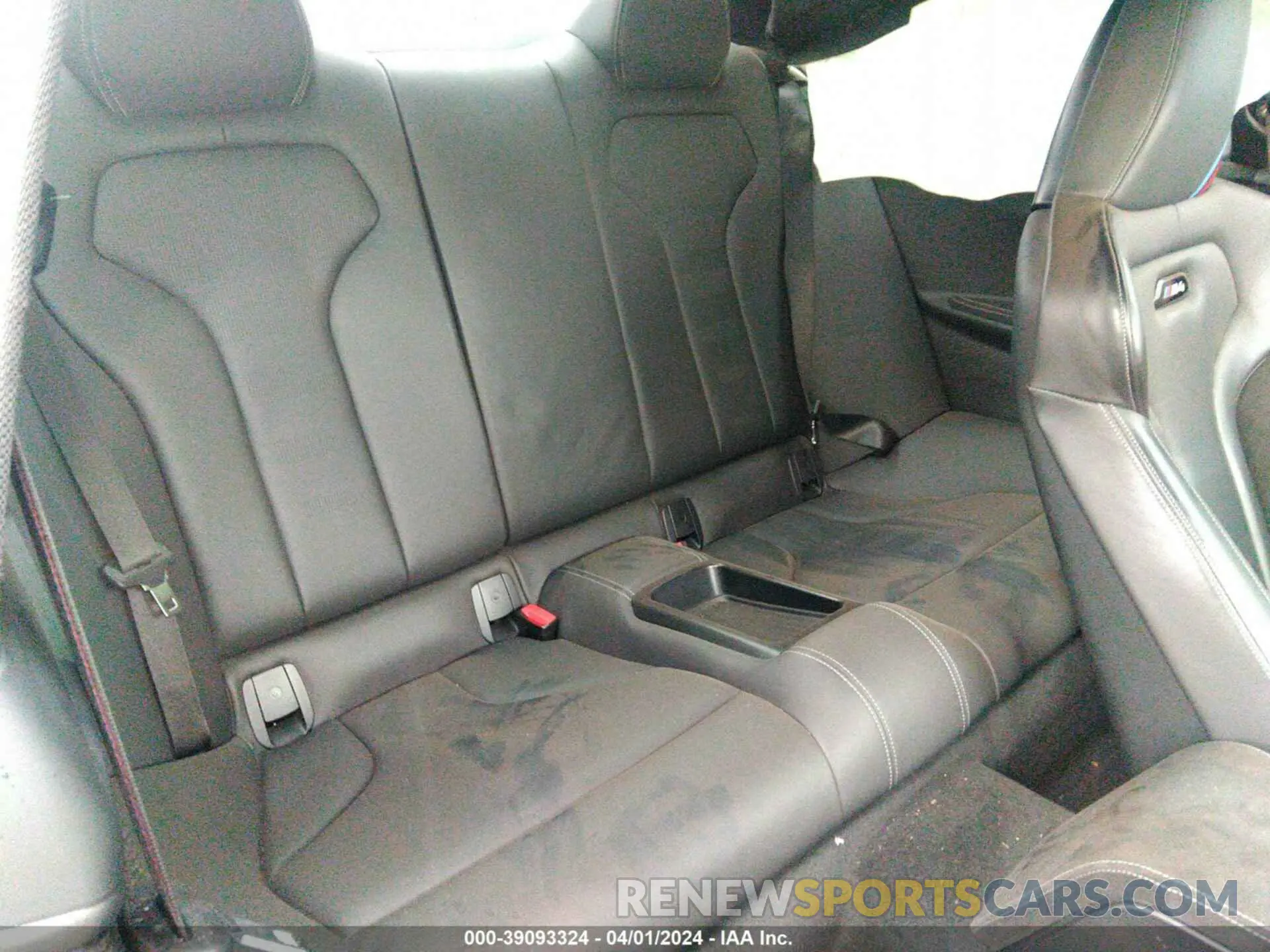 8 Photograph of a damaged car WBS3S7C04LAH85158 BMW M4 2020