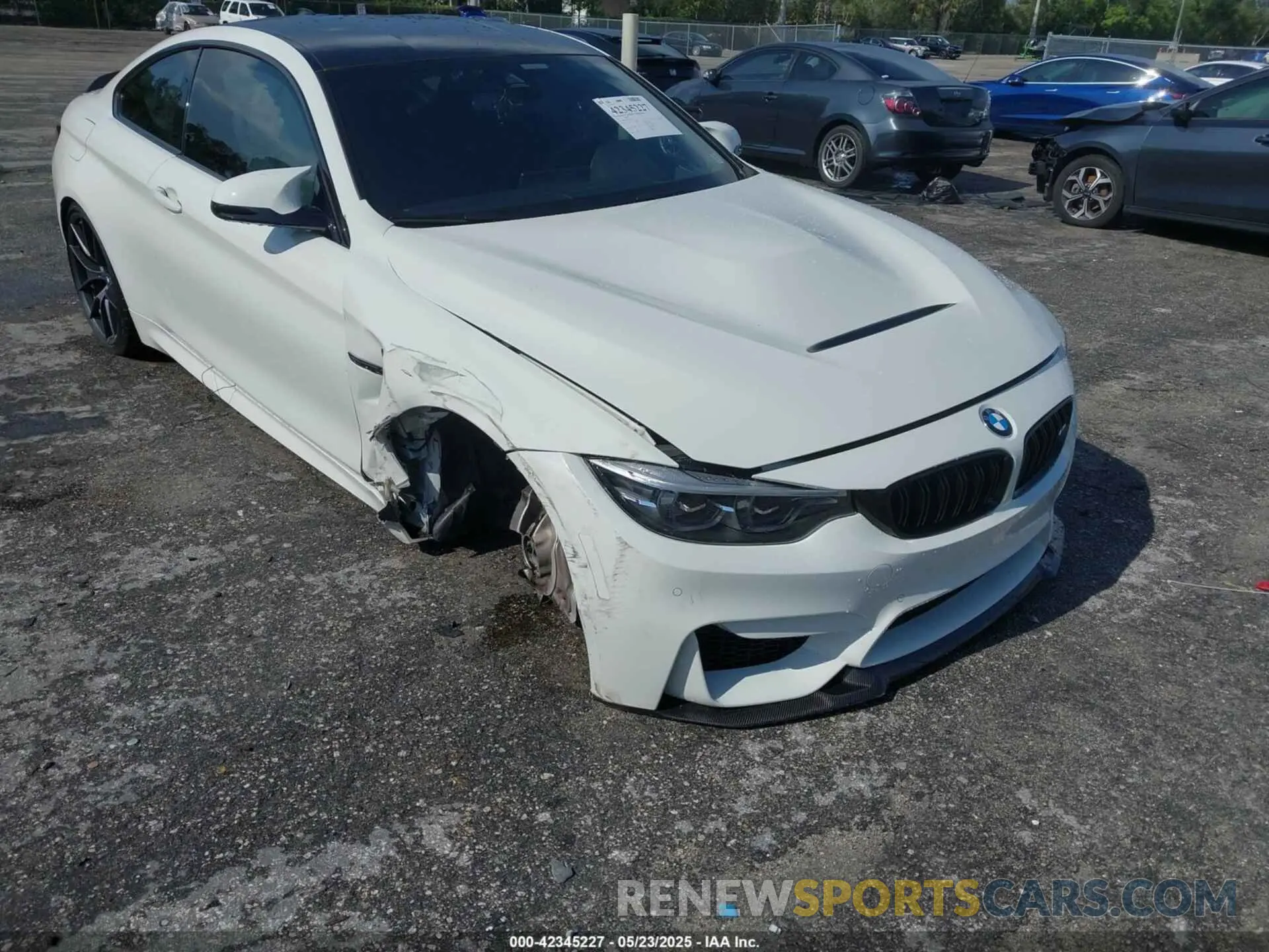 6 Photograph of a damaged car WBS3S7C04LAH85175 BMW M4 2020