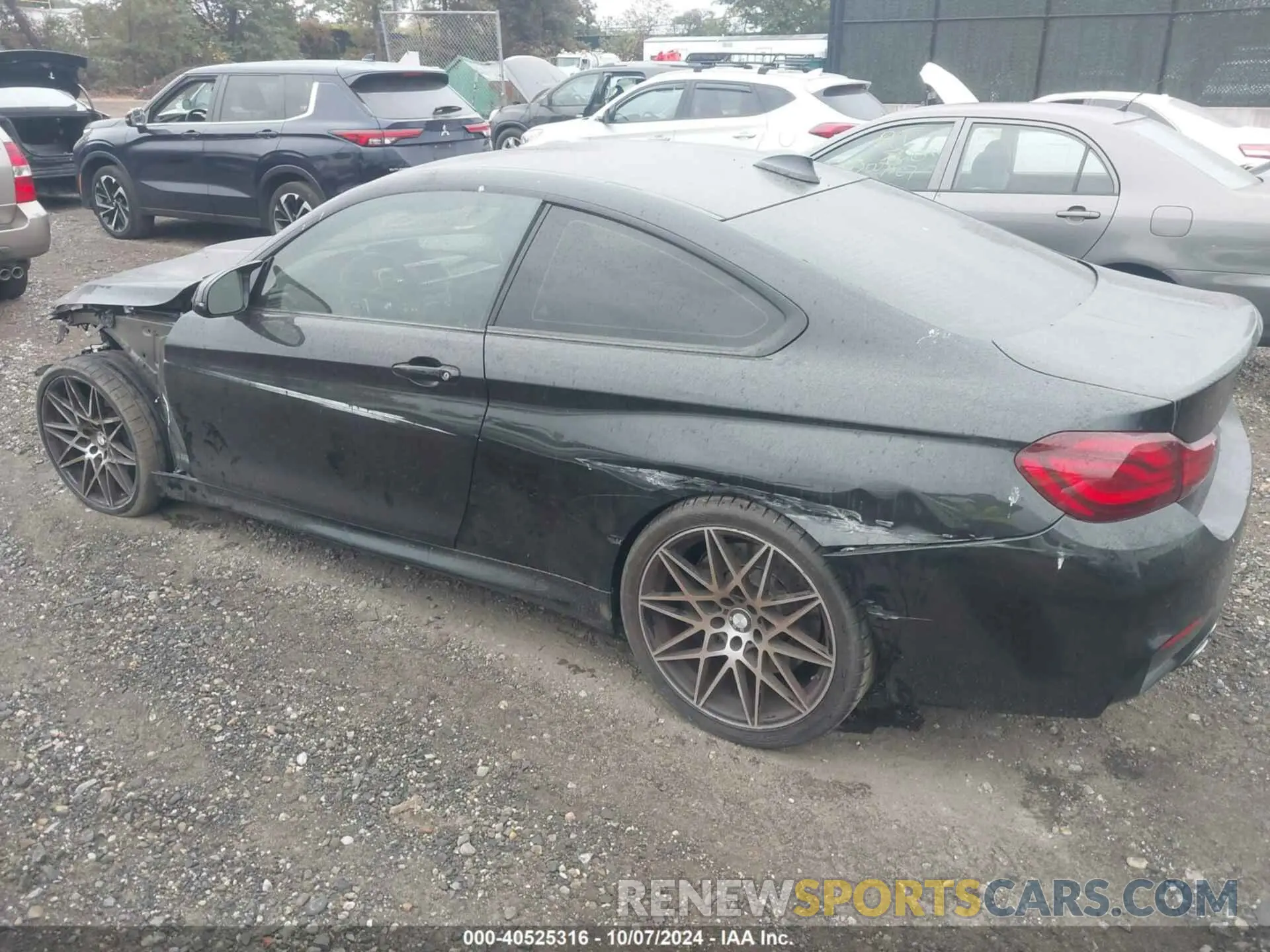 14 Photograph of a damaged car WBS4Y9C00LFJ67933 BMW M4 2020