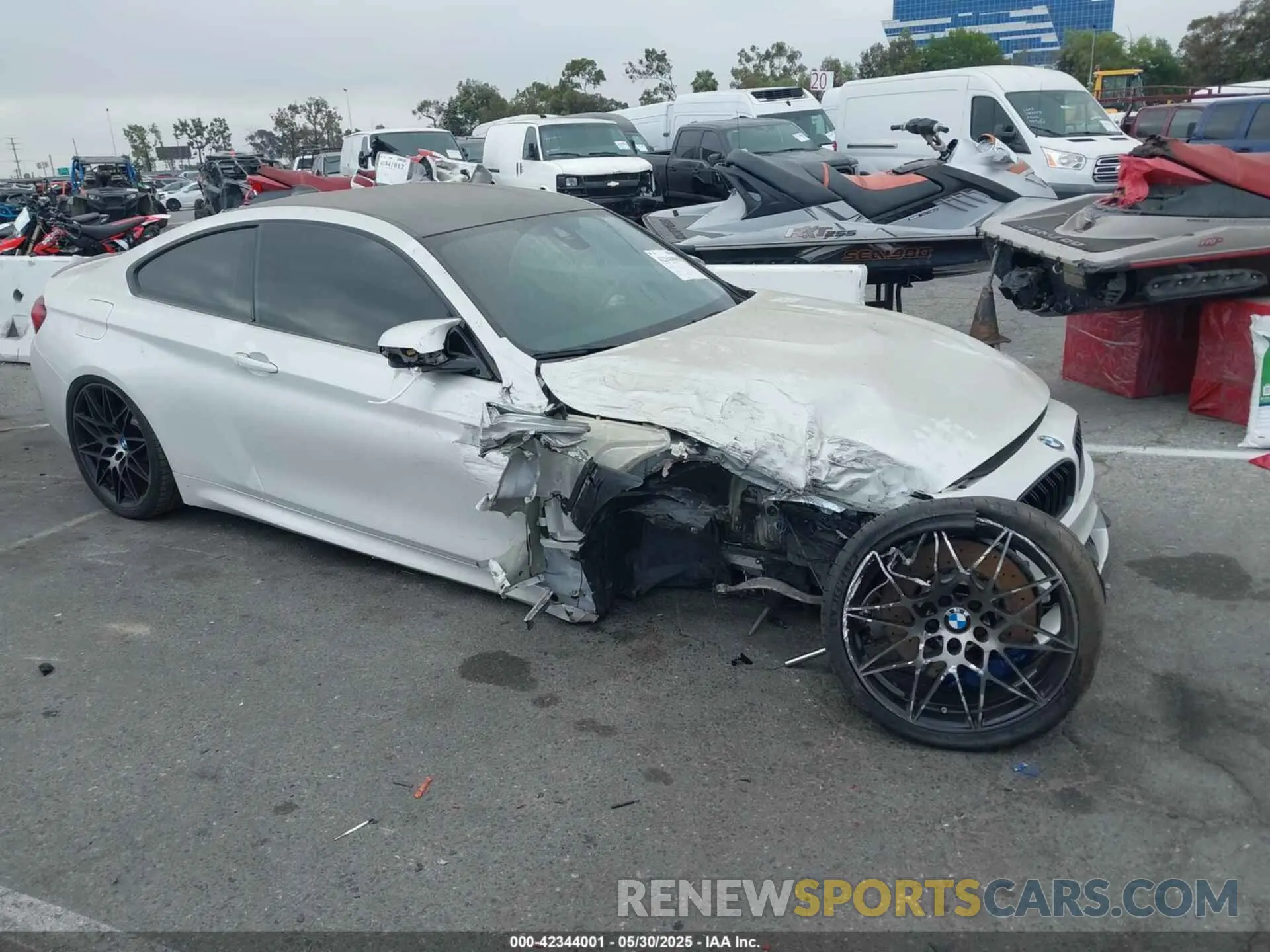 1 Photograph of a damaged car WBS4Y9C02LFH51236 BMW M4 2020