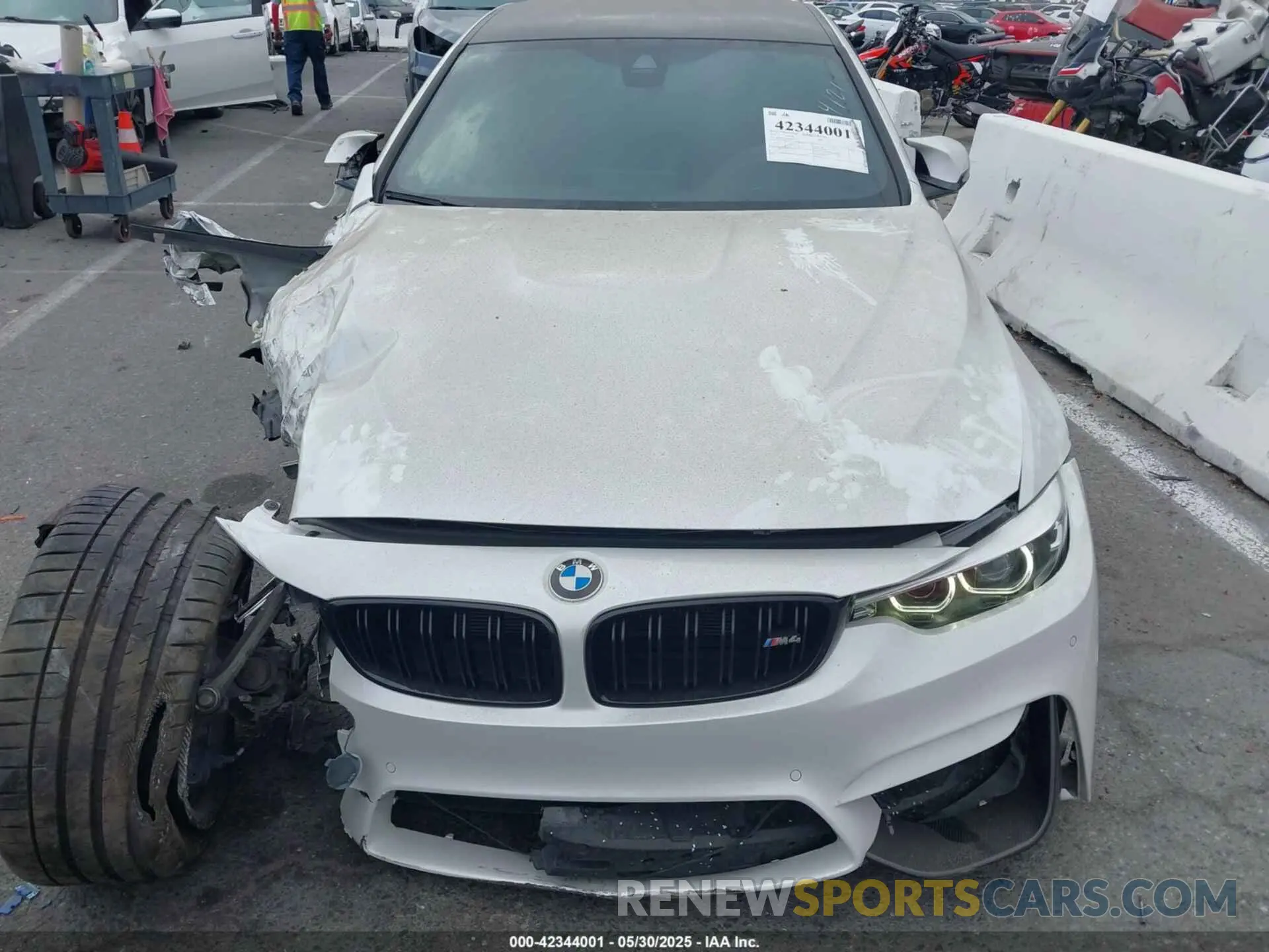 13 Photograph of a damaged car WBS4Y9C02LFH51236 BMW M4 2020