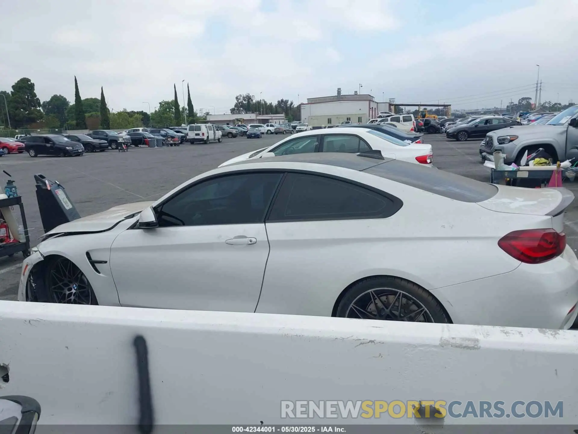 15 Photograph of a damaged car WBS4Y9C02LFH51236 BMW M4 2020