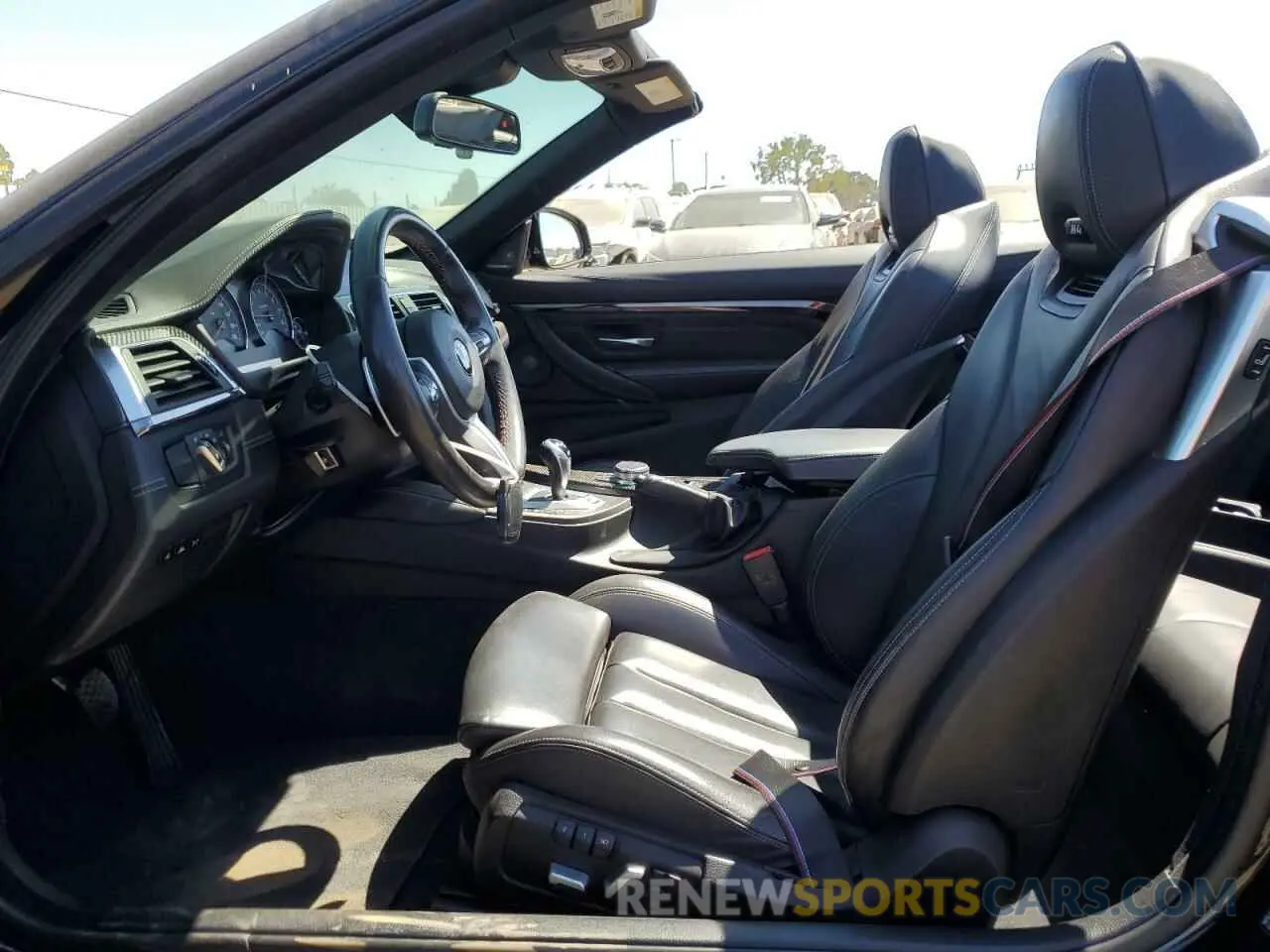 7 Photograph of a damaged car WBS4Z9C02L5R18811 BMW M4 2020