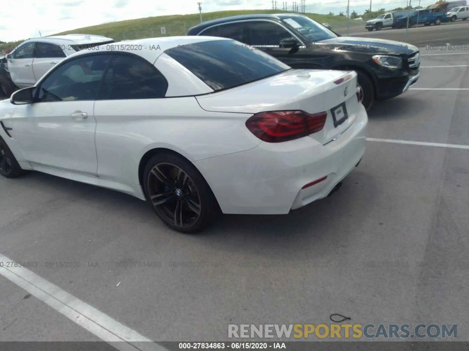 3 Photograph of a damaged car WBS4Z9C08L5N60324 BMW M4 2020