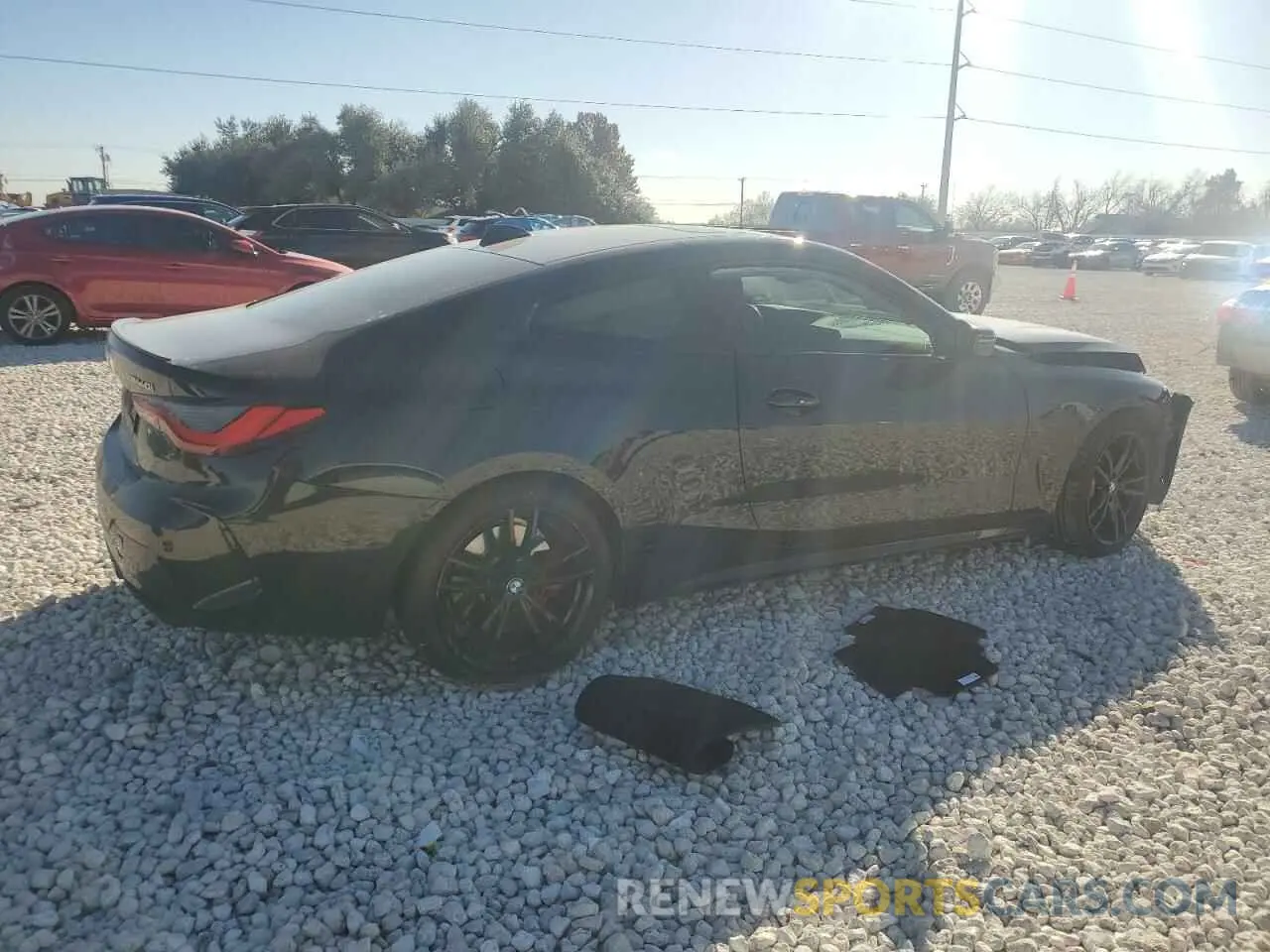 3 Photograph of a damaged car WBA13AR00MCF42708 BMW M4 2021