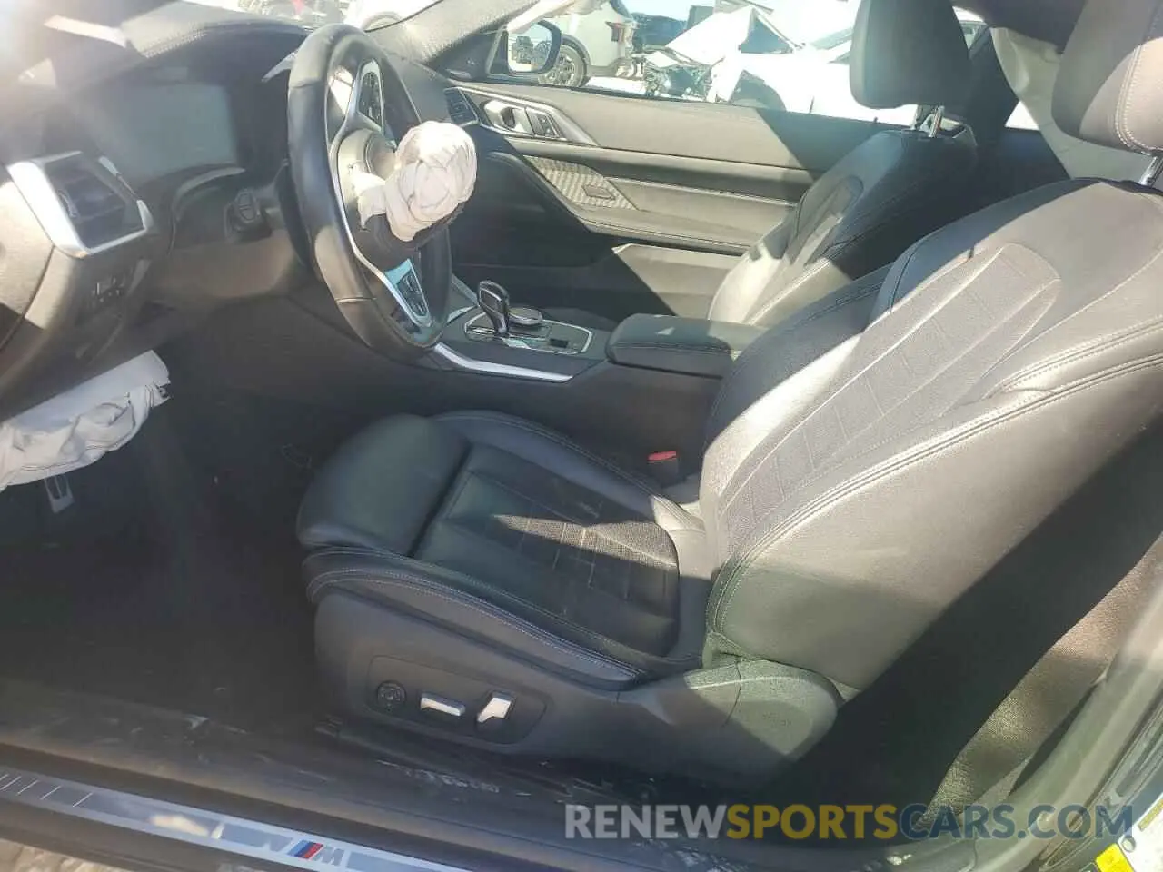 7 Photograph of a damaged car WBA13AR00MCF42708 BMW M4 2021