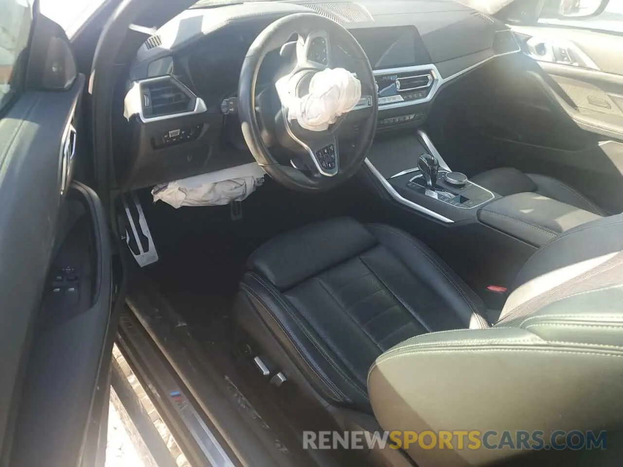 8 Photograph of a damaged car WBA13AR00MCF42708 BMW M4 2021