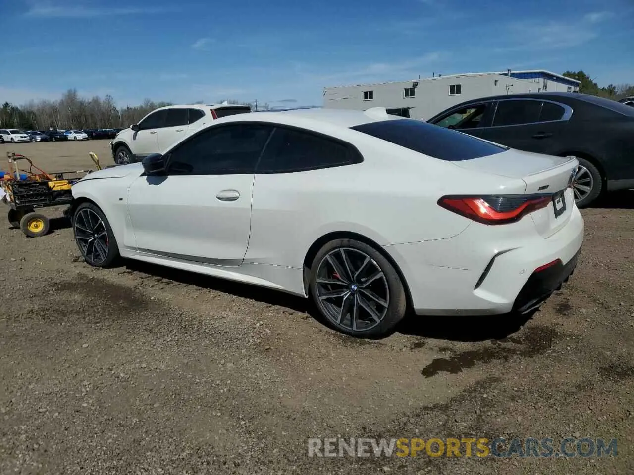 2 Photograph of a damaged car WBA13AR00MCG86985 BMW M4 2021