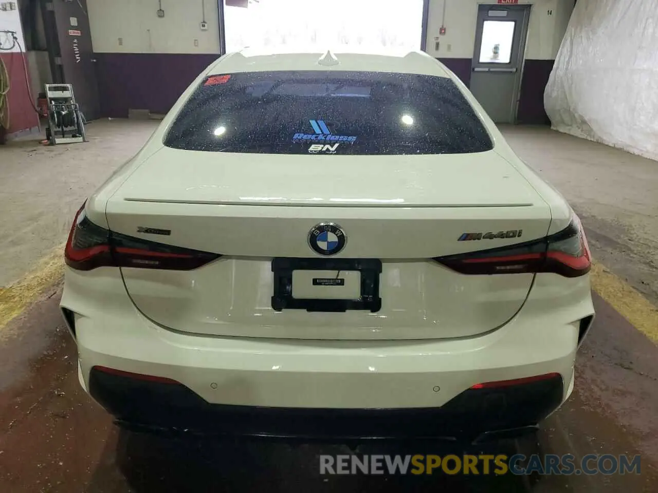 6 Photograph of a damaged car WBA13AR01MCG66065 BMW M4 2021