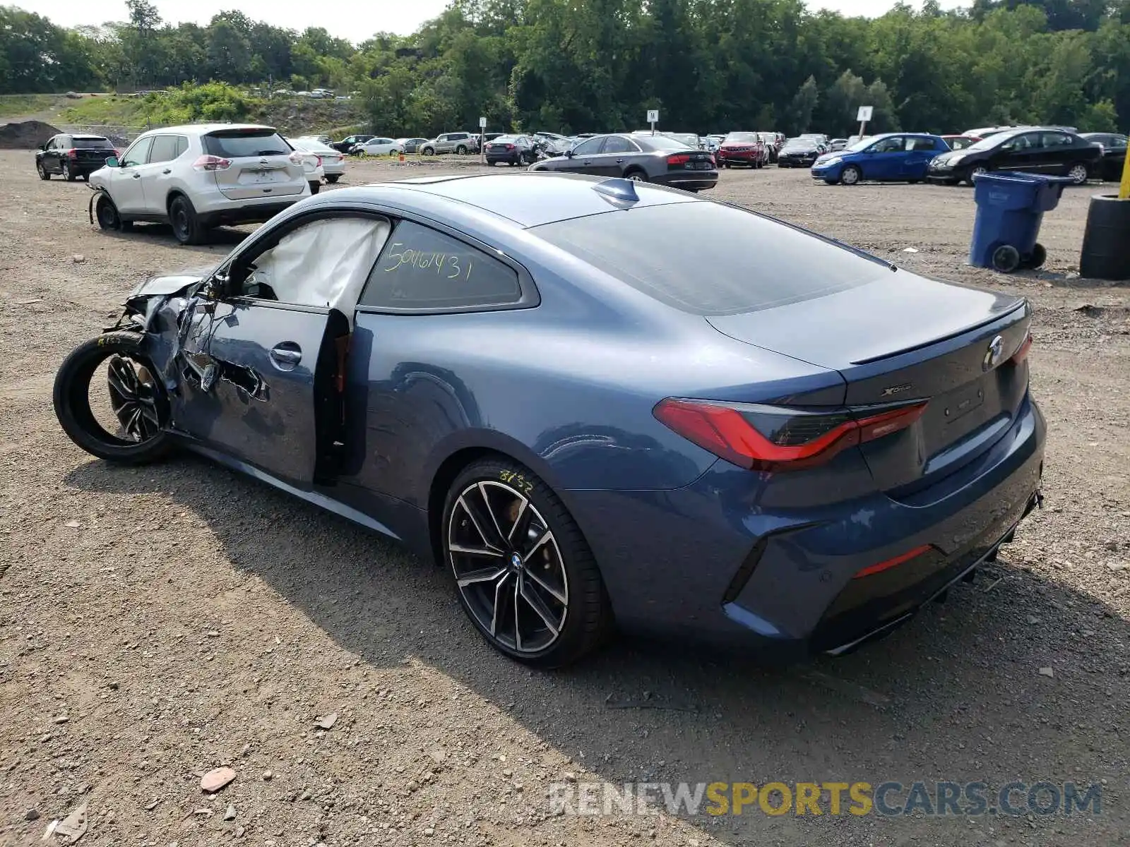 3 Photograph of a damaged car WBA13AR05MCH02422 BMW M4 2021