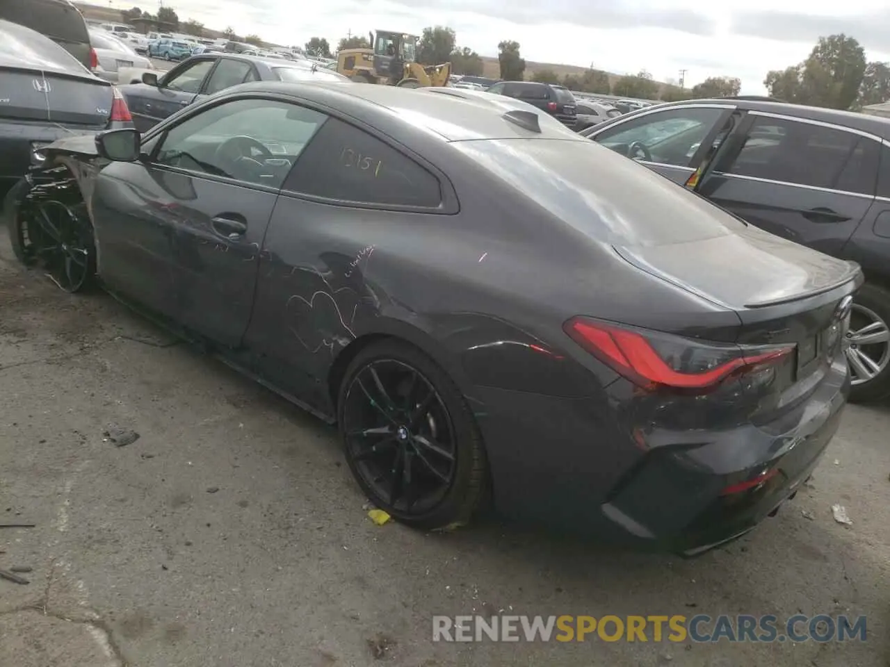 3 Photograph of a damaged car WBA13AR06MCF49128 BMW M4 2021