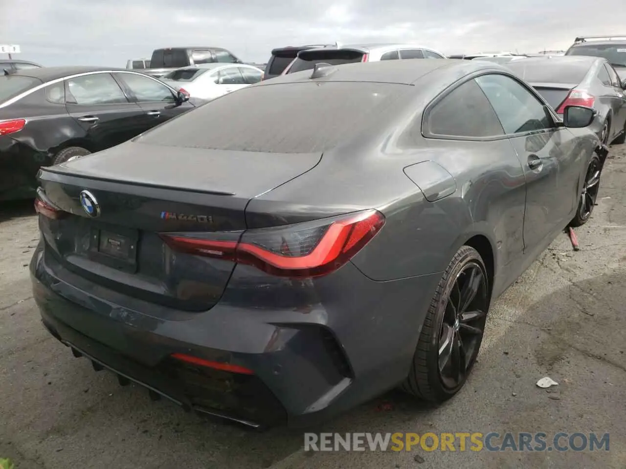 4 Photograph of a damaged car WBA13AR06MCF49128 BMW M4 2021