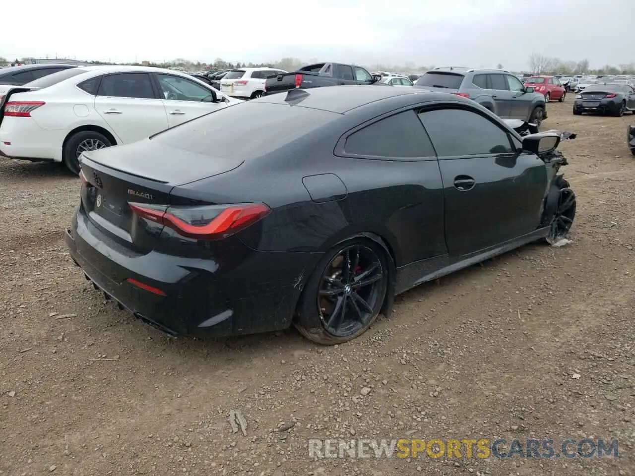 3 Photograph of a damaged car WBA13AR06MCF66804 BMW M4 2021