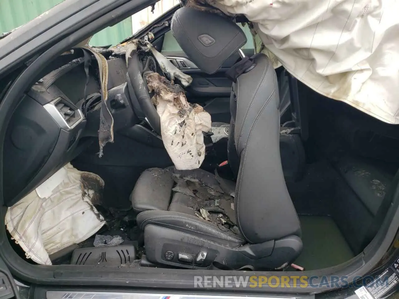 7 Photograph of a damaged car WBA13AR06MCF66804 BMW M4 2021
