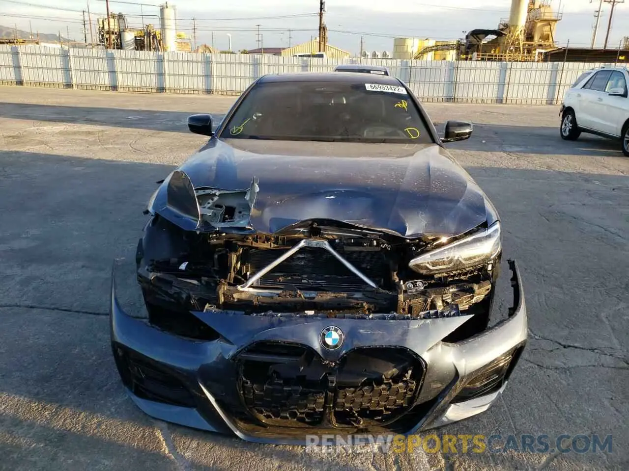 5 Photograph of a damaged car WBA13AR09MCF69616 BMW M4 2021