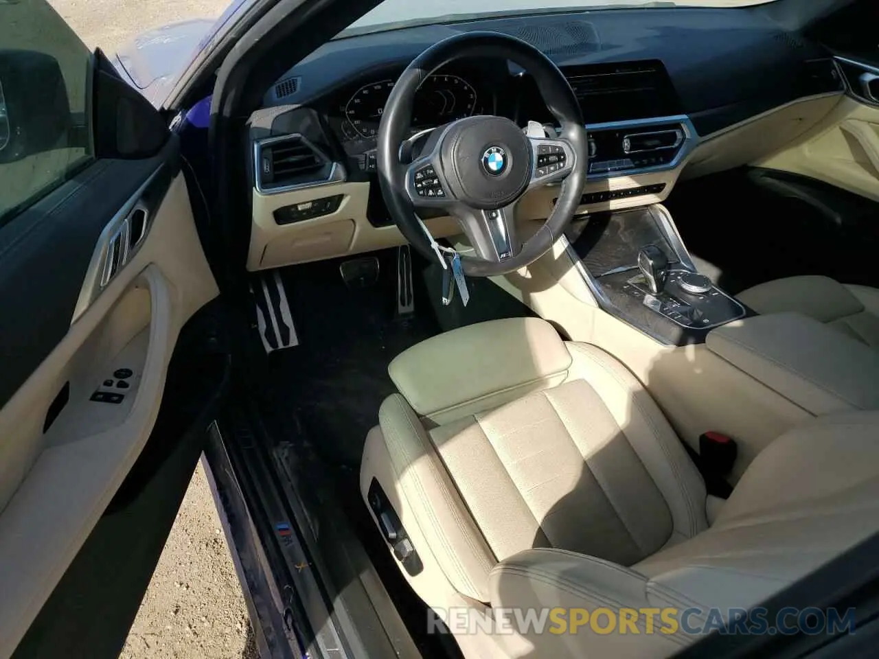 8 Photograph of a damaged car WBA13AR09MCF83046 BMW M4 2021