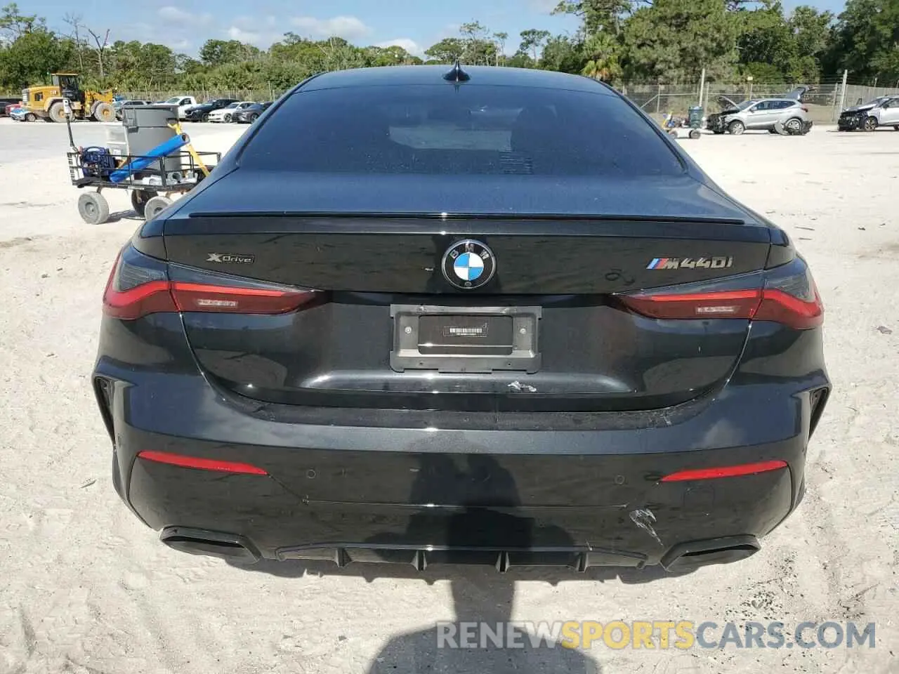 6 Photograph of a damaged car WBA13AR0XMCF66854 BMW M4 2021