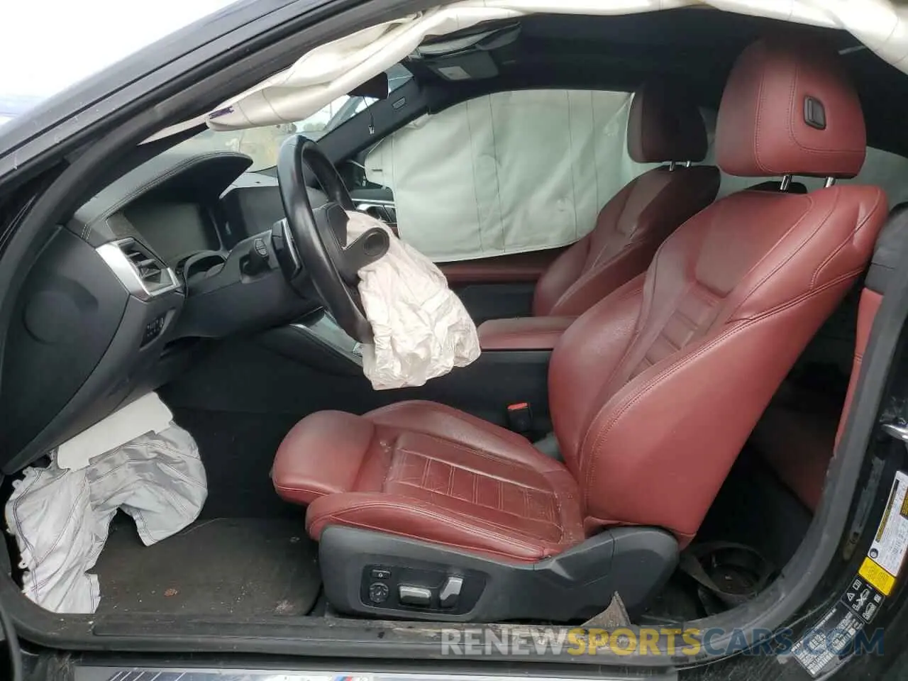7 Photograph of a damaged car WBA13AR0XMCF92788 BMW M4 2021