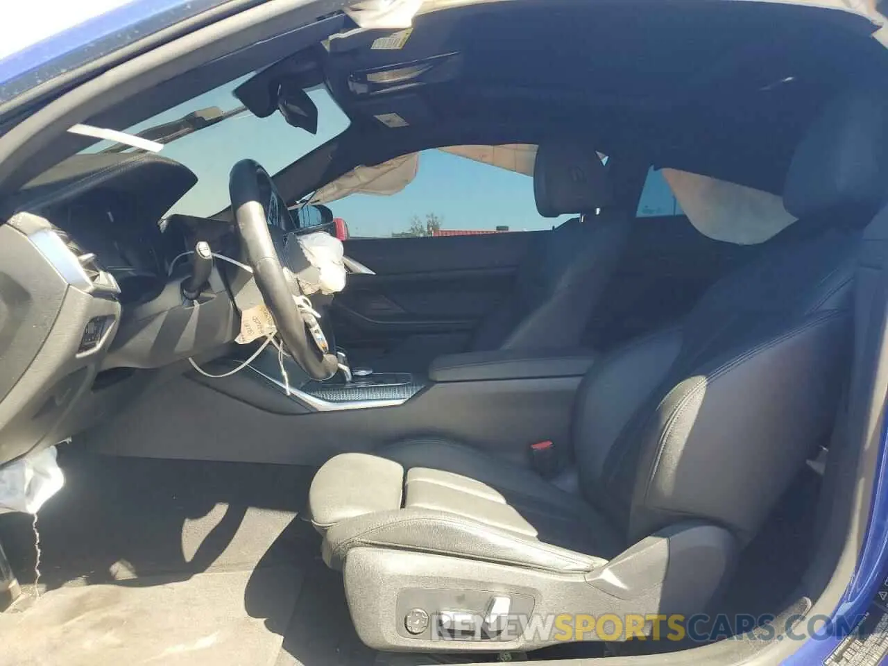 7 Photograph of a damaged car WBA13AR0XMCG16250 BMW M4 2021