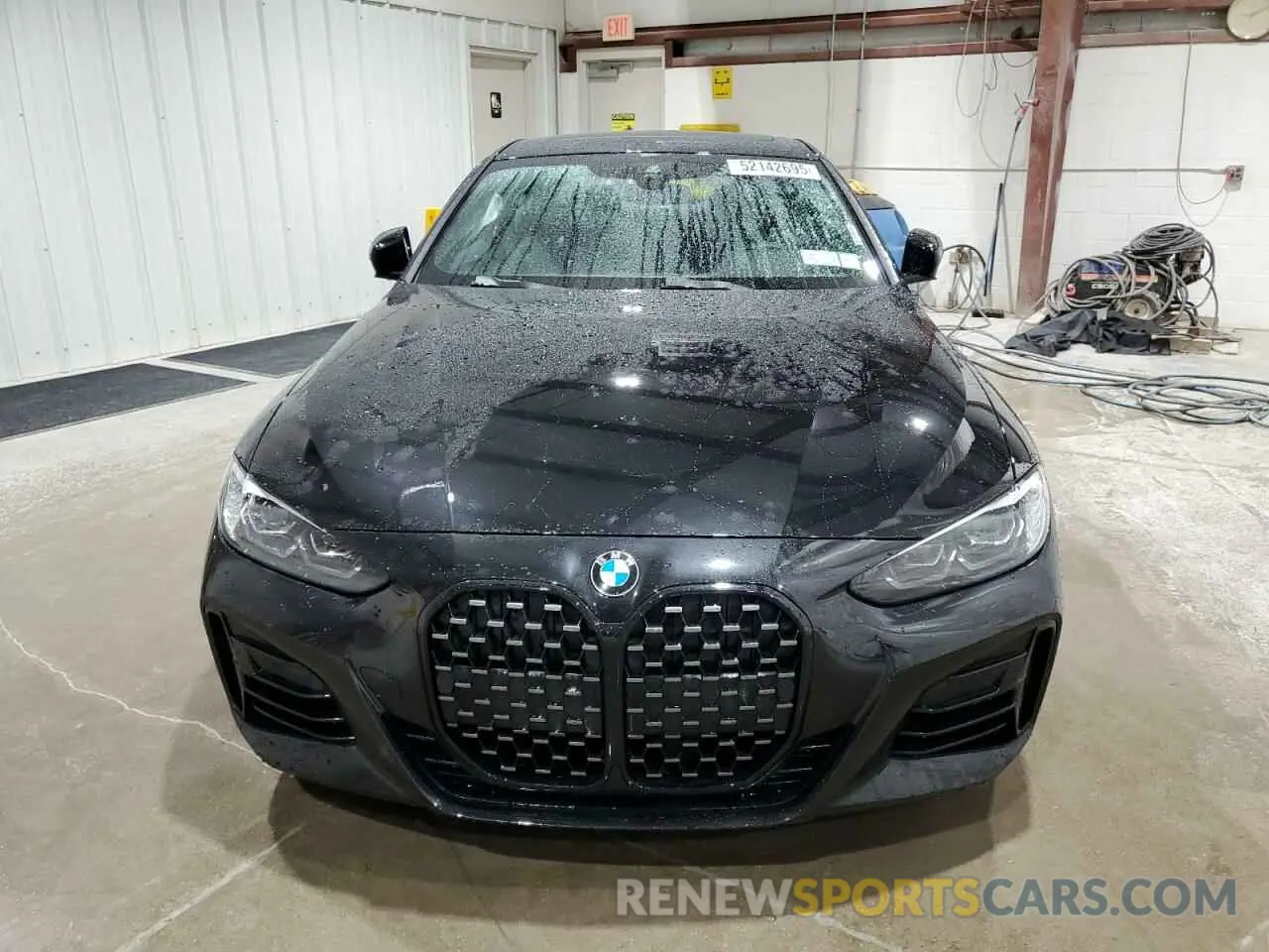 5 Photograph of a damaged car WBA13AR0XMCG68638 BMW M4 2021