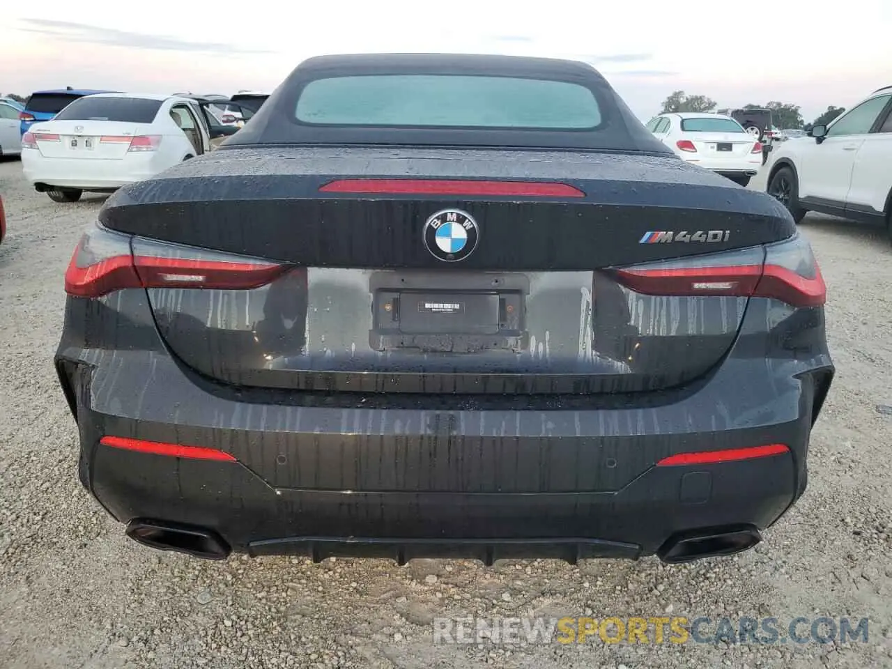 6 Photograph of a damaged car WBA53AT01MCG69848 BMW M4 2021
