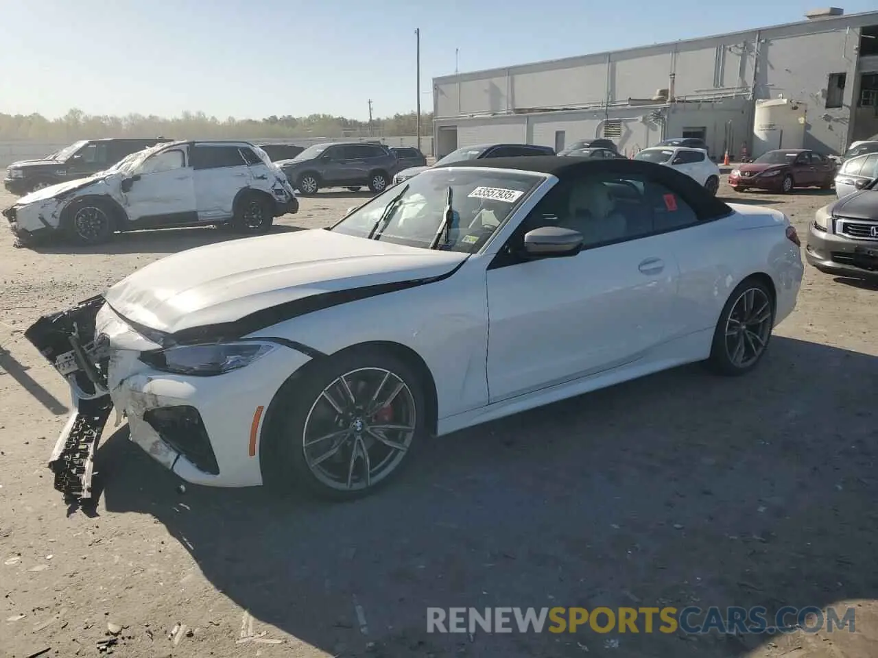 1 Photograph of a damaged car WBA53AT02MCH55279 BMW M4 2021