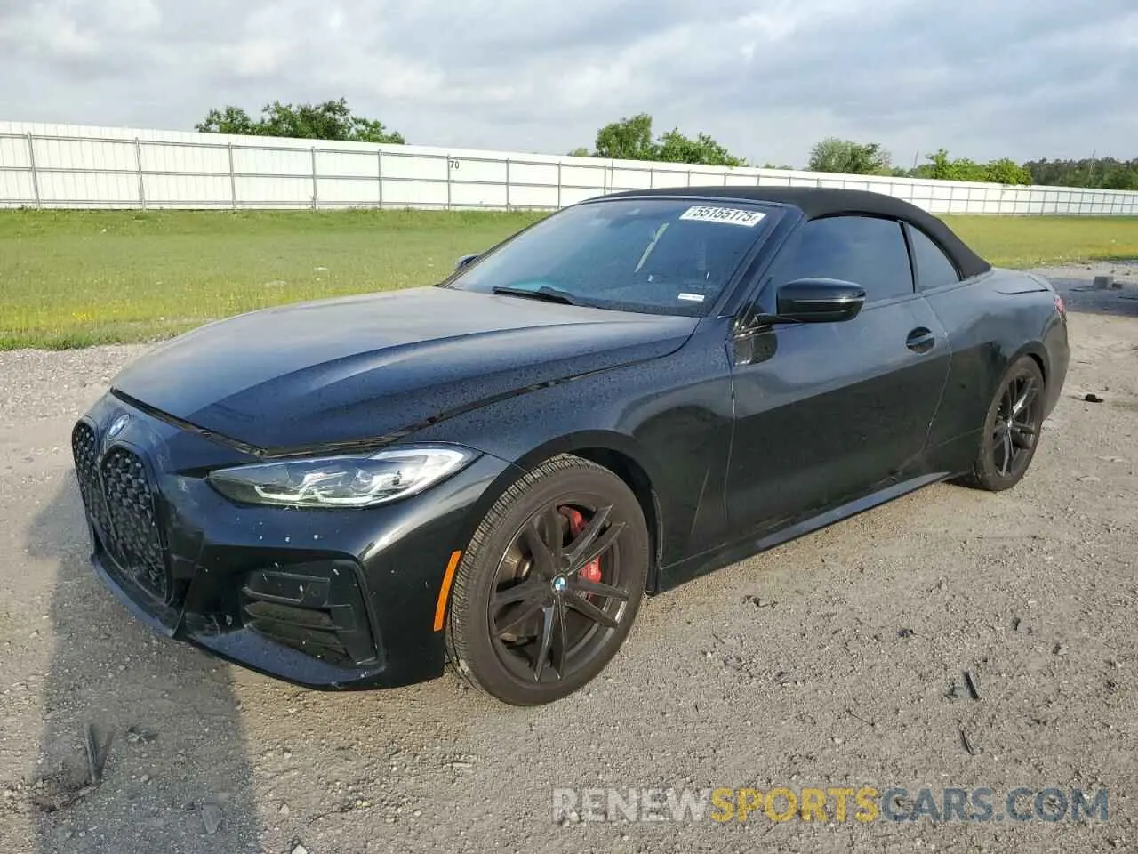 1 Photograph of a damaged car WBA53AT05MCH21014 BMW M4 2021