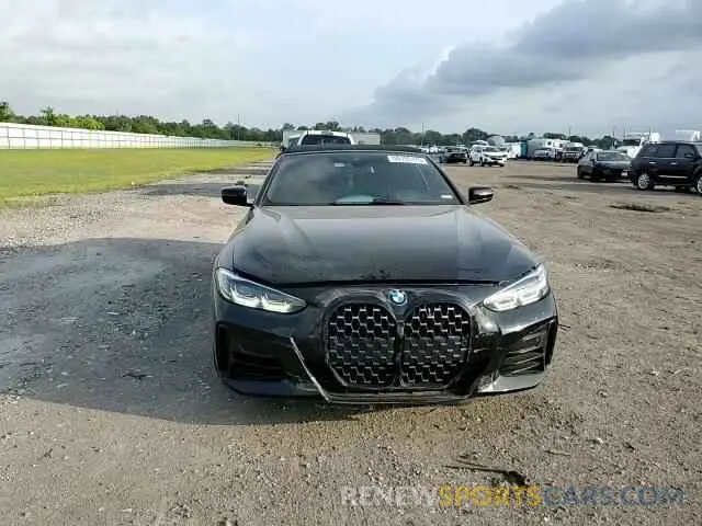 13 Photograph of a damaged car WBA53AT05MCH21014 BMW M4 2021